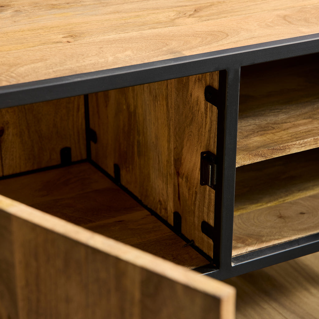 TV-Board Delta Natur – Mangoholz mit schwarzem Gestell & Holzeinlagen, 100 x 45 x 50 cm