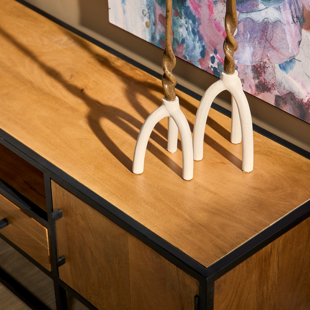 TV-Board Delta Natur – modernes Lowboard aus Mangoholz mit Schublade & 2 Türen, schwarzer Metallrahmen, 145 x 45 x 50 cm