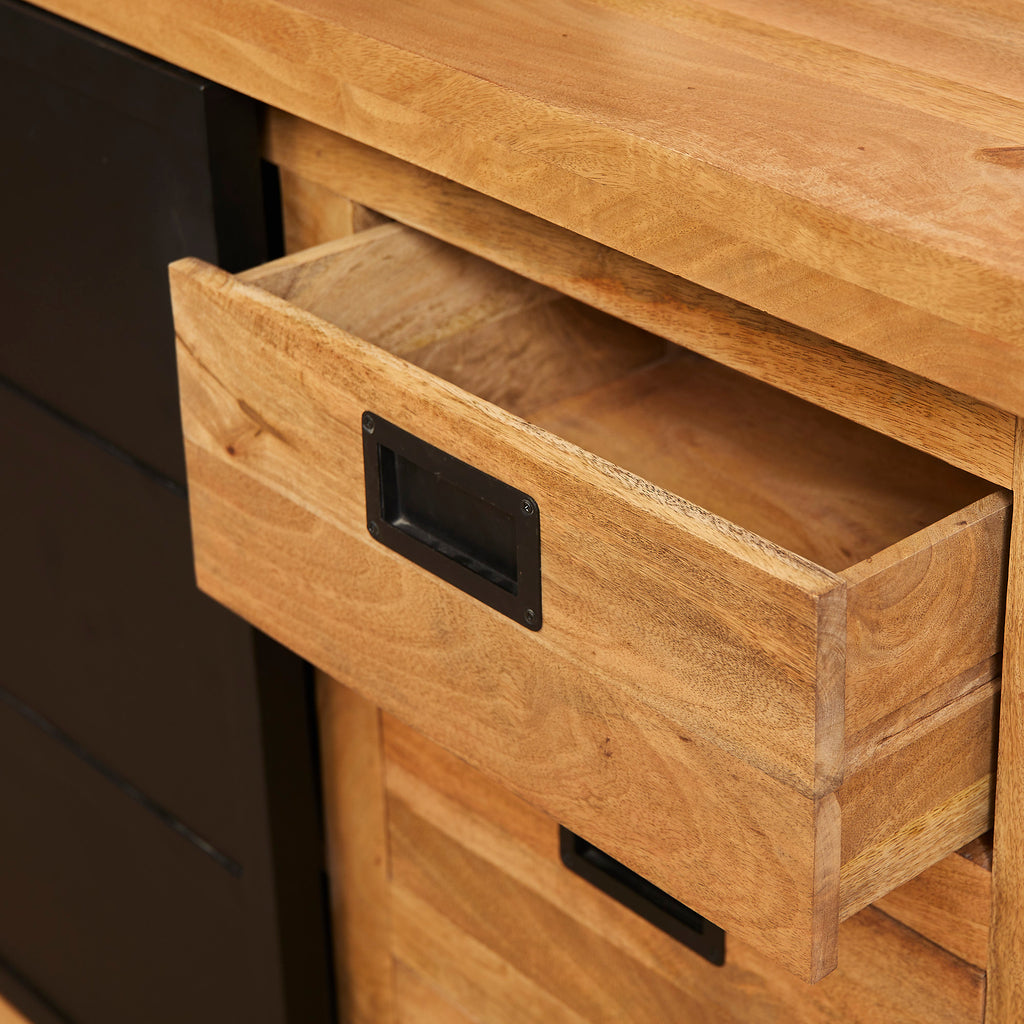 Sideboard Nizza – Mangoholz Kommode mit Metalltüren, 160×90×45 cm, stilvolles Möbelstück mit 1 Tür & 6 Schubladen im Holzstreifen-Design