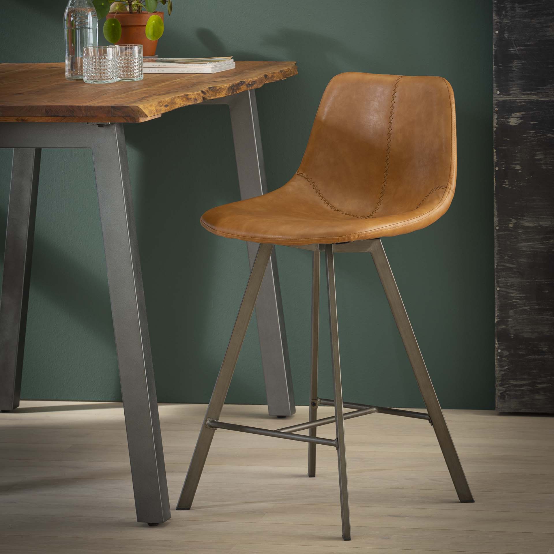 Stuhl – Forma Stone – Saddle PU cowhide braun