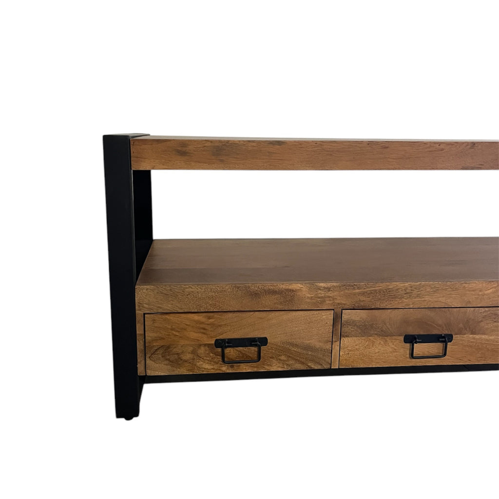 TV-Board Bori Warm 180x45x60 cm – modernes Mangoholz TV-Möbel mit Schubladen, offenem Fach & schwarzem Metallrahmen