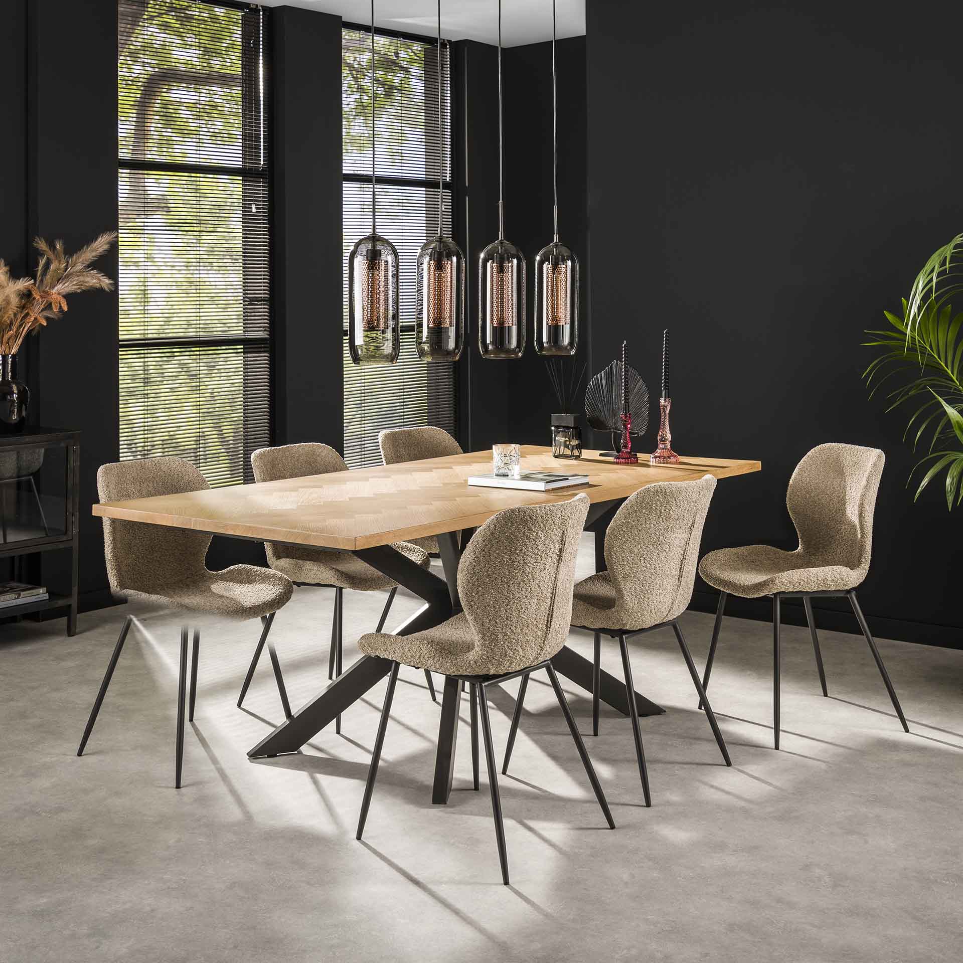 Esstisch Verona 200x100 cm – Holztisch mit Fischgrät-Furnier & schwarzem Spinnengestell aus Stahl, modernes Design in Eiche Natur