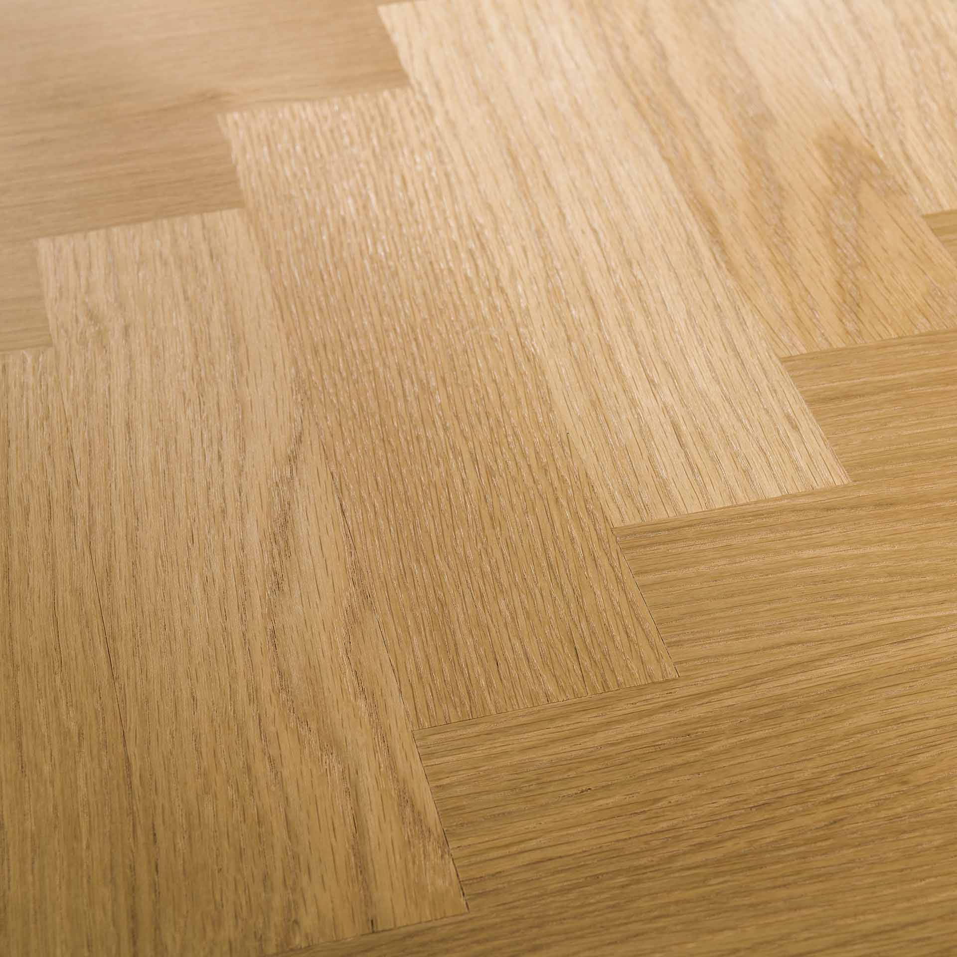 Esstisch Verona 200x100 cm – Holztisch mit Fischgrät-Furnier & schwarzem Spinnengestell aus Stahl, modernes Design in Eiche Natur