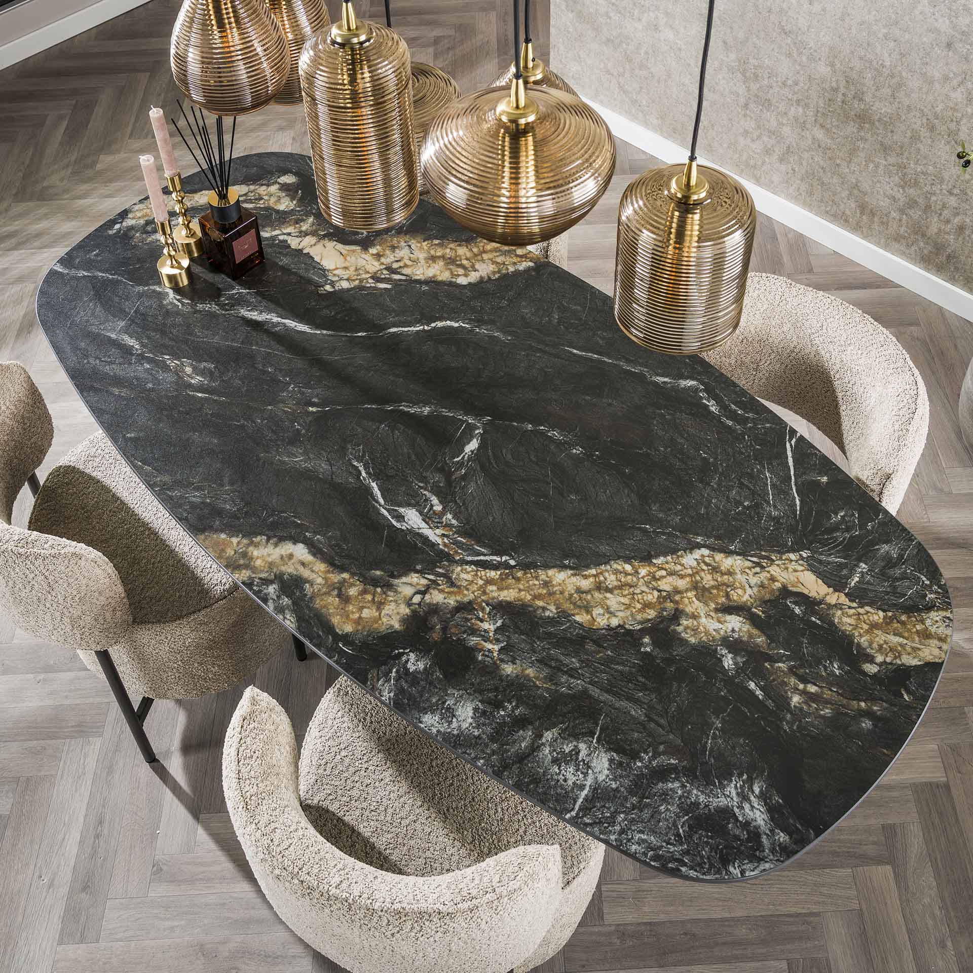 Esstisch Aravon – Dänisch ovaler Tisch mit Keramikplatte in grauer Natursteinoptik & Spider-Gestell, 180 x 90 x 76 cm