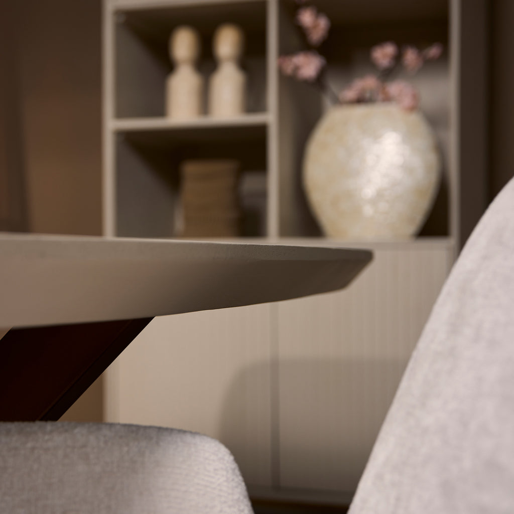 Esstisch Mandy Sand – Mangoholz in sandgestrahltem Finish mit bronzefarbenem Tischbein, 240 x 100 x 76 cm