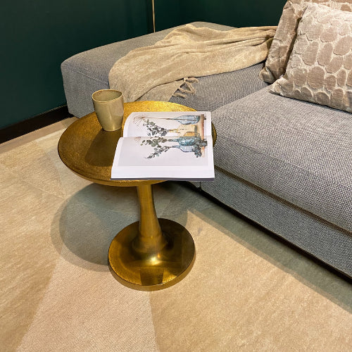 Couchtisch Amara – Aluminium Salontisch in Antik-Gold, 45×45×50 cm, eleganter Beistelltisch im modernen Design