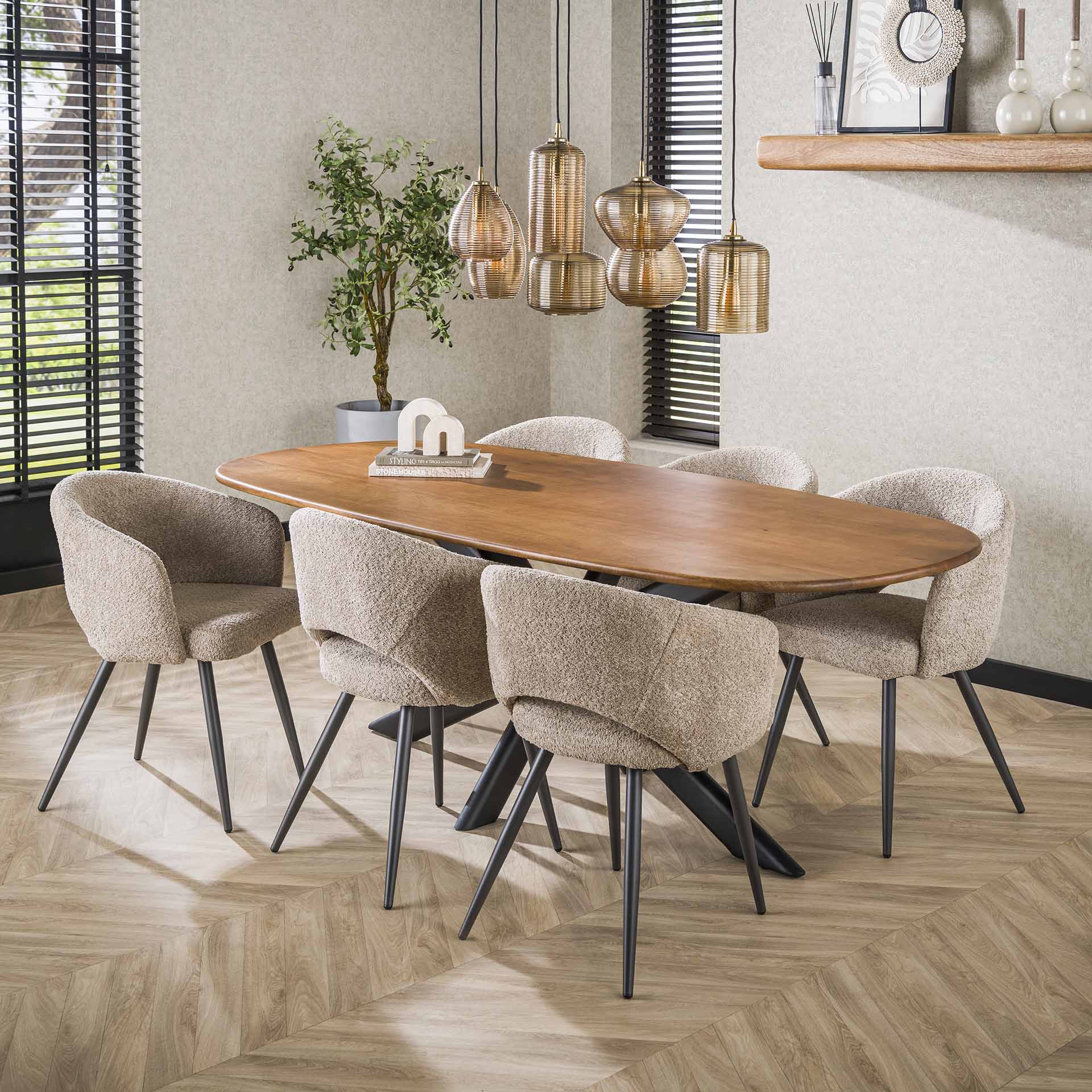 Esstisch Olvaro – Mangoholz Sand mit Spinnengestell aus Metall, 215 x 105 x 76 cm