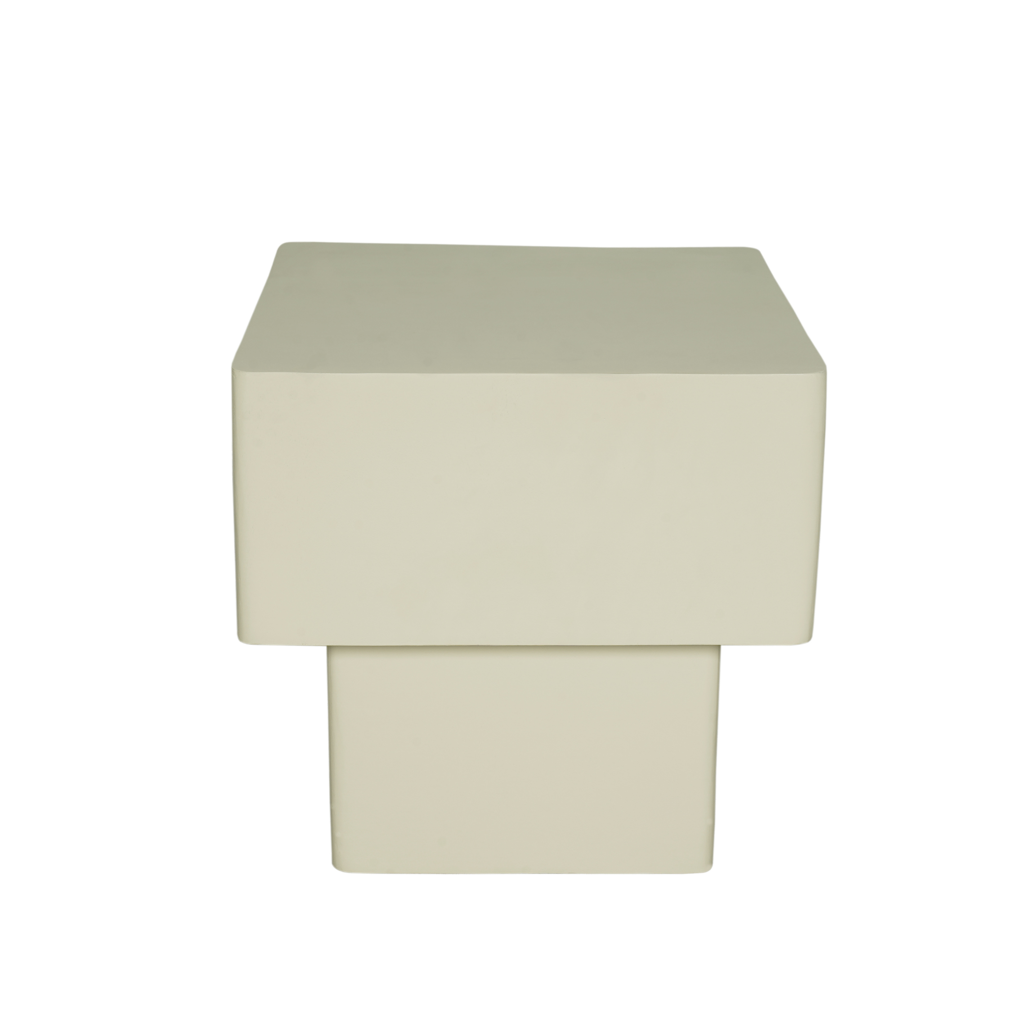 Couchtisch Saya 50x50x45 cm – quadratischer Wohnzimmertisch aus Mangoholz in Sandfarben mit modernem Block-Design