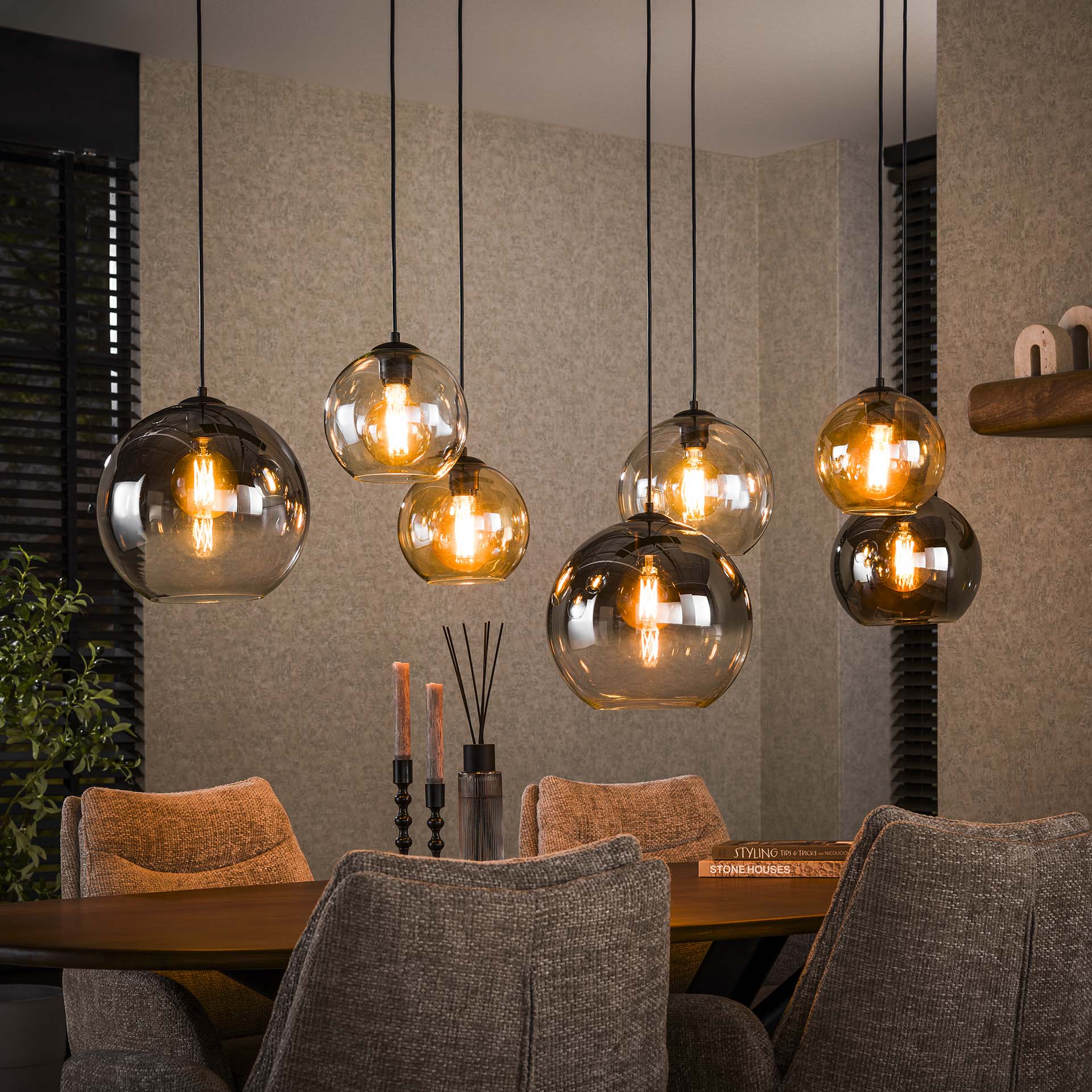 Hängeleuchte Lina Multi Globe XL 145×45×150 cm – Glas & Metall