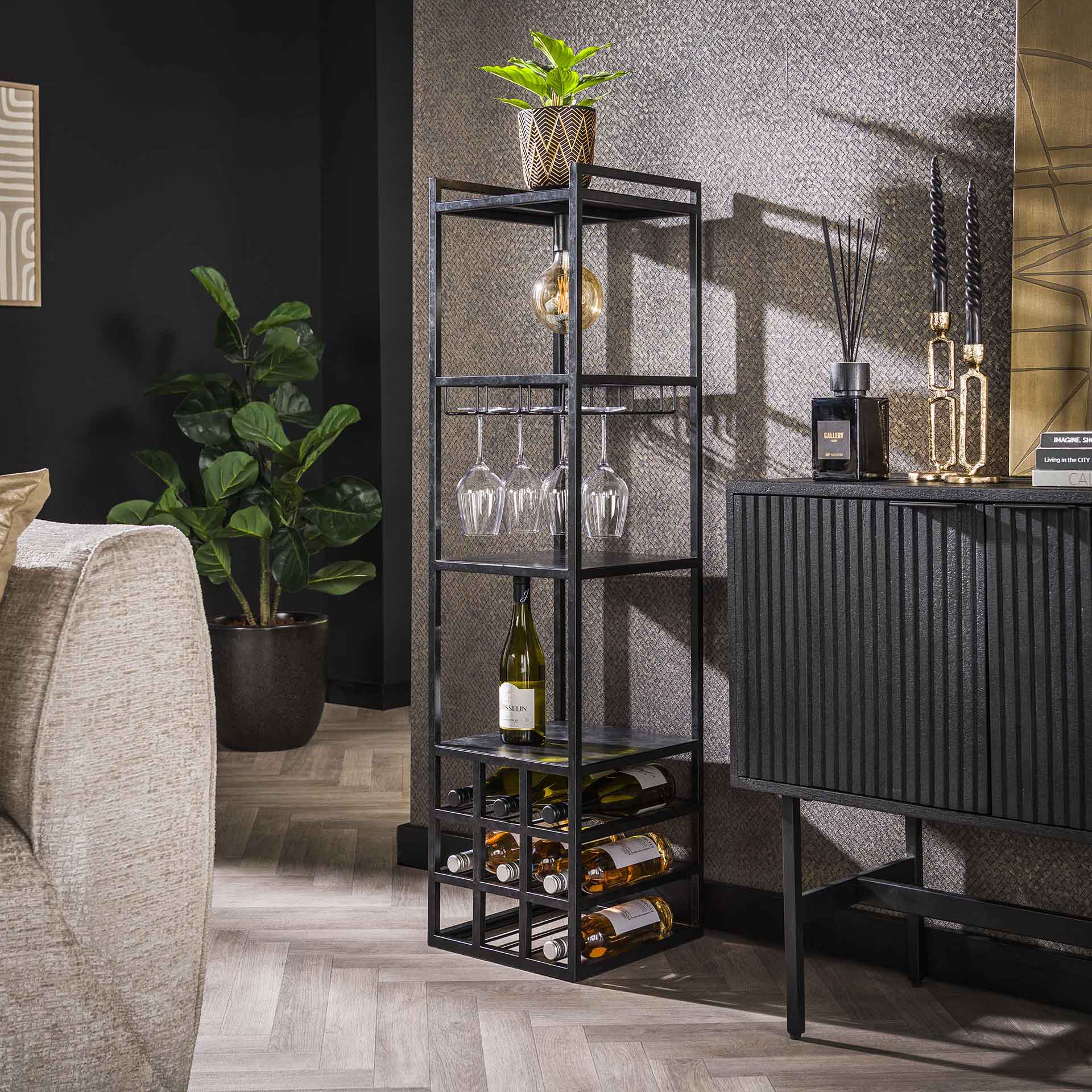 Stehleuchte Vino mit Weinregal 33×35×132 cm – dekorative Metall-Leuchte mit Platz für 9 Flaschen & Gläser