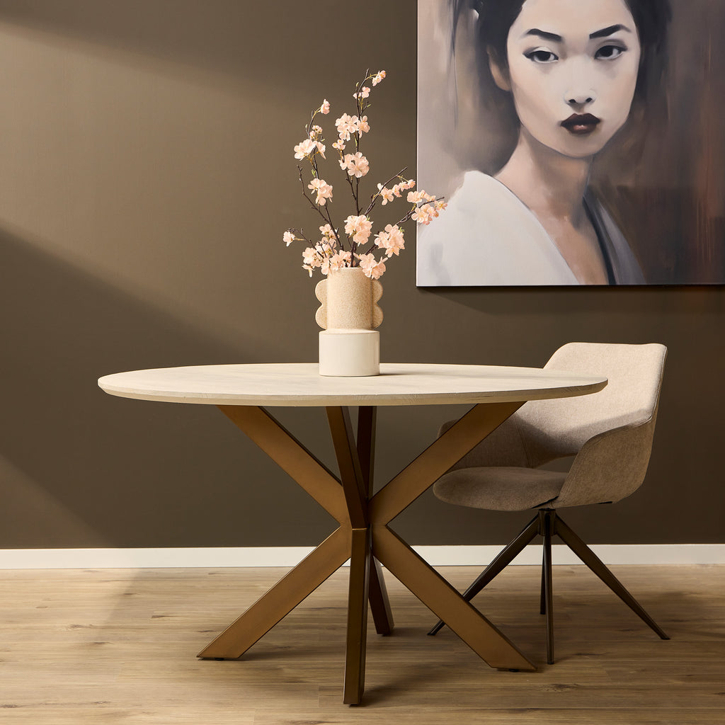 Esstisch Mandy Sand 150x150x76 cm – runder Mangoholztisch mit bronzefarbenen Beinen im modernen Design