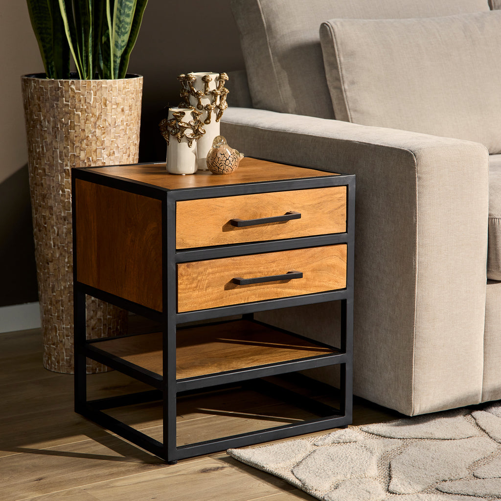 Nachttisch Delta aus Mangoholz,  Natur,  45x40x53 cm – moderner Beistelltisch mit 2 Schubladen & Metallgestell