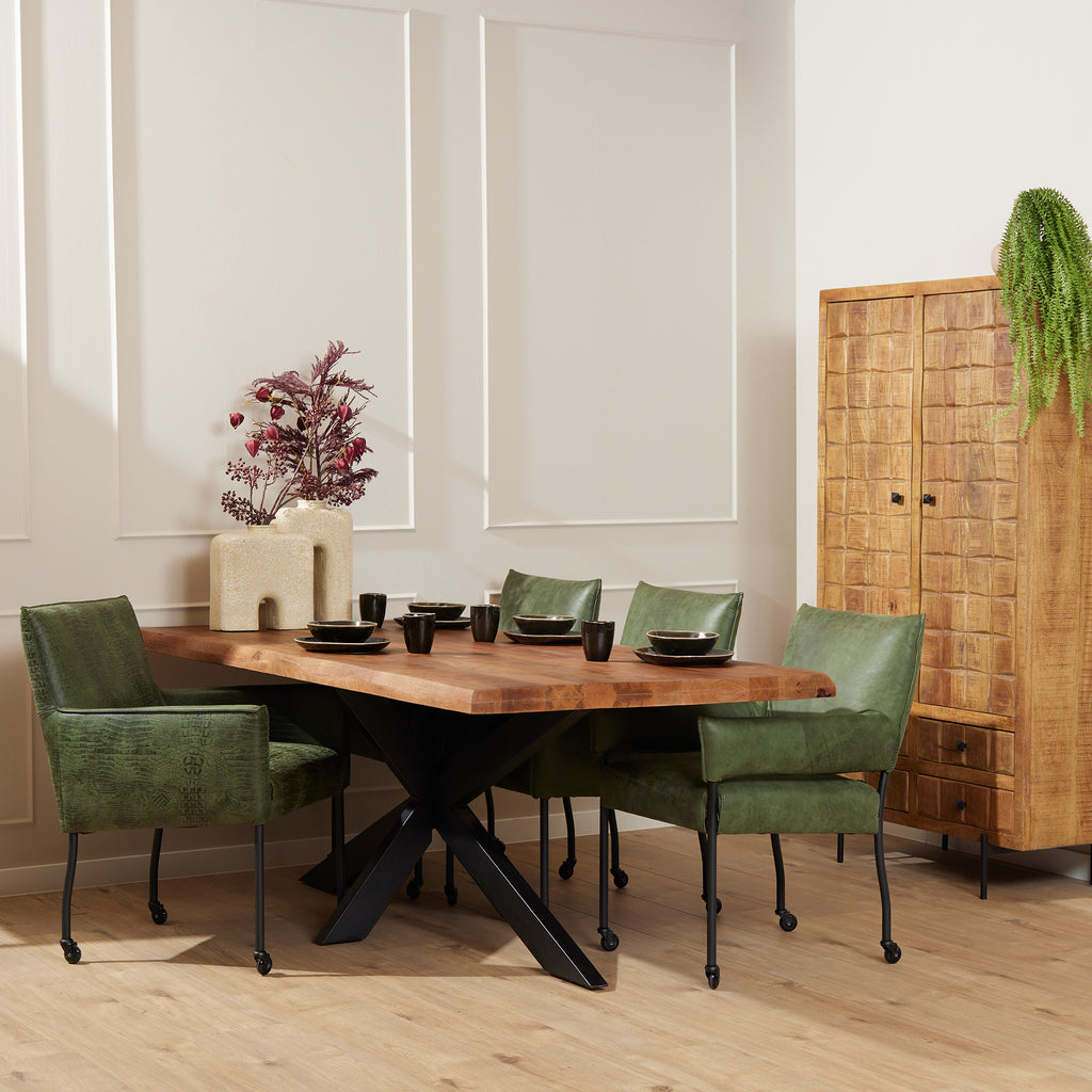 Esstisch Baltimore Schwarz–Mangoholz, 180x90 cm, Unikat mit Baumkante