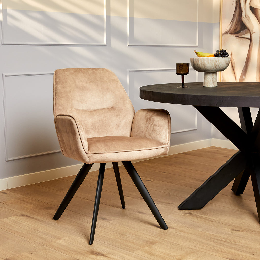 Esszimmerstuhl Oli Beige – Samt & schwarzes Metall, 60×65×89 cm, moderner Stuhl mit Armlehne für stilvolle Essbereiche