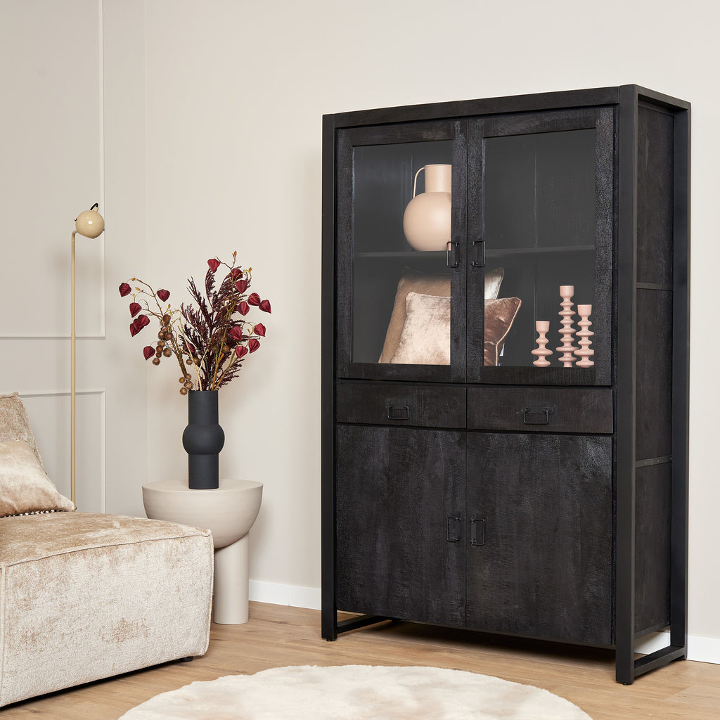 Vitrine Bori Schwarz – Mangoholz mit Metallrahmen, 2 Schubladen, 4 Türen & Regalfächer, 115 x 45 x 180 cm