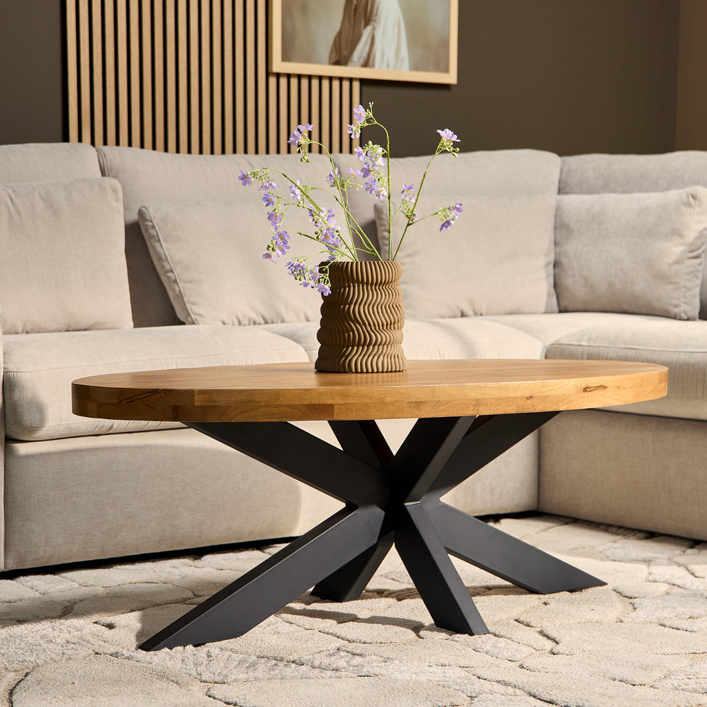 Couchtisch Delta 130x70x46 cm Natur – ovaler Couchtisch aus Mangoholz mit Metallgestell