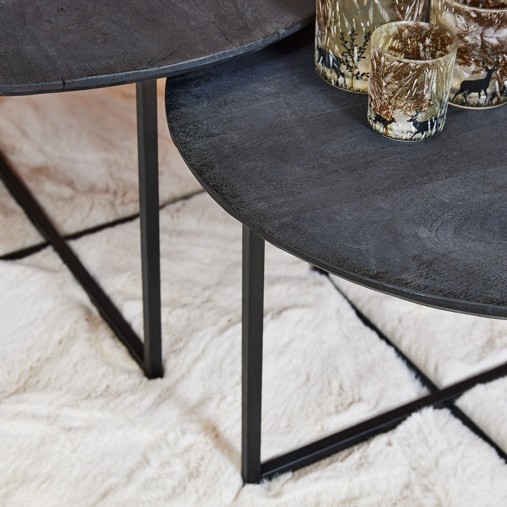 Couchtisch-Set Aloy Schwarz Ø70/60 cm – 2 runde Mangoholz Tische mit Metallgestell, modern & funktional