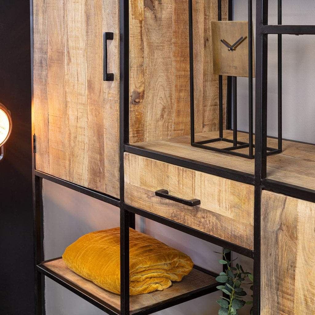 Regal Delta XXL – Mangoholz Schrank mit stabilem Metallgestell, 160×45×200 cm, stilvolles Regal im Industrial-Look