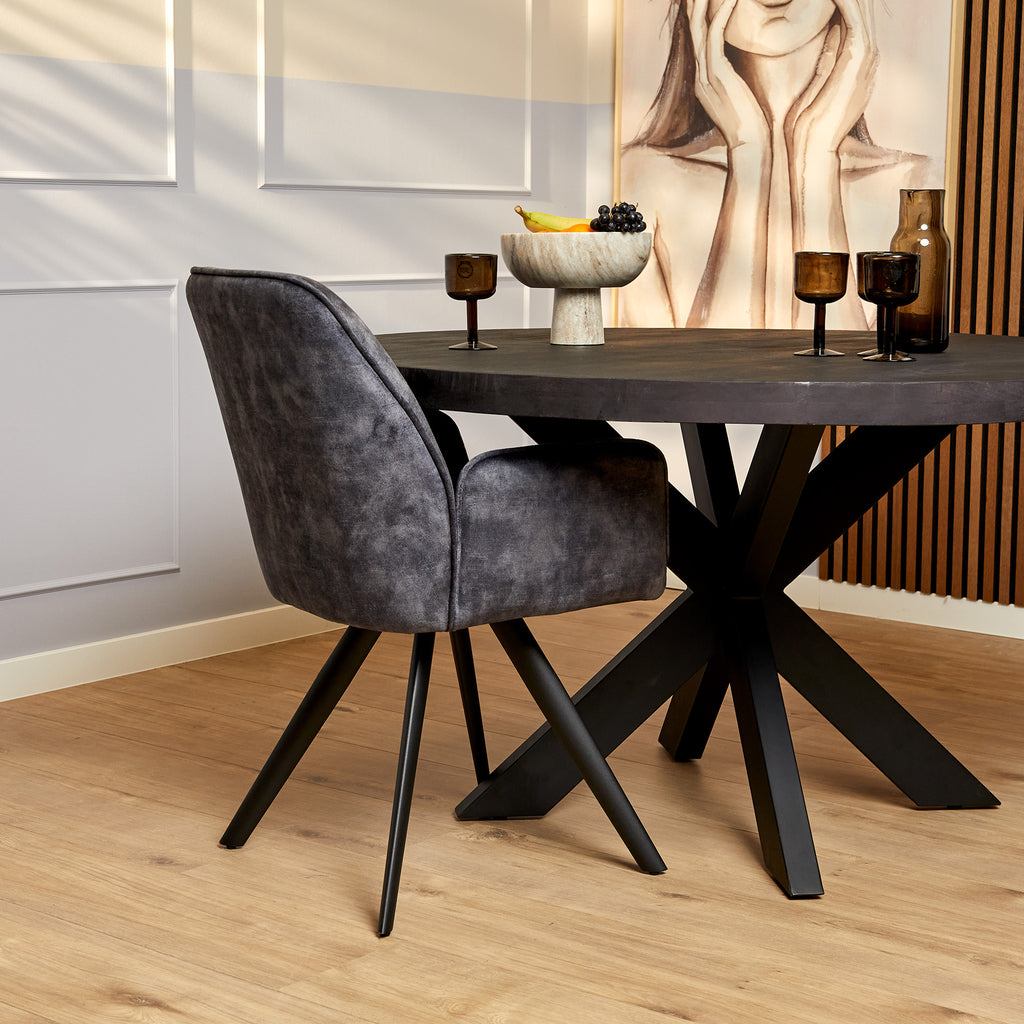 Esszimmerstuhl Oli Anthrazit – eleganter Samtstuhl mit Armlehne & schwarzem Metallgestell, 60×65×89 cm