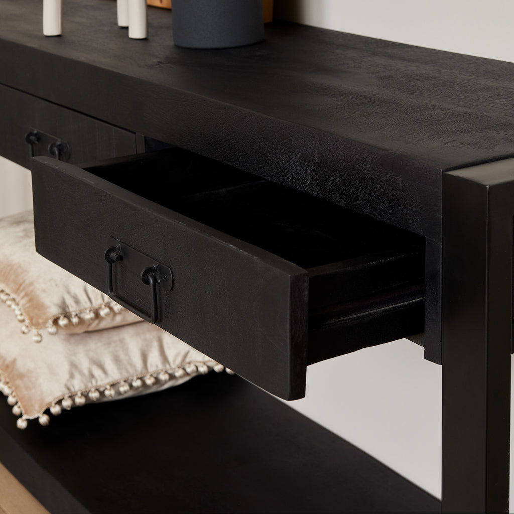 Beistelltisch Bori Schwarz – Mangoholz mit 3 Schubladen & Metallgestell, 150×35×76 cm, modern lackiertes Design