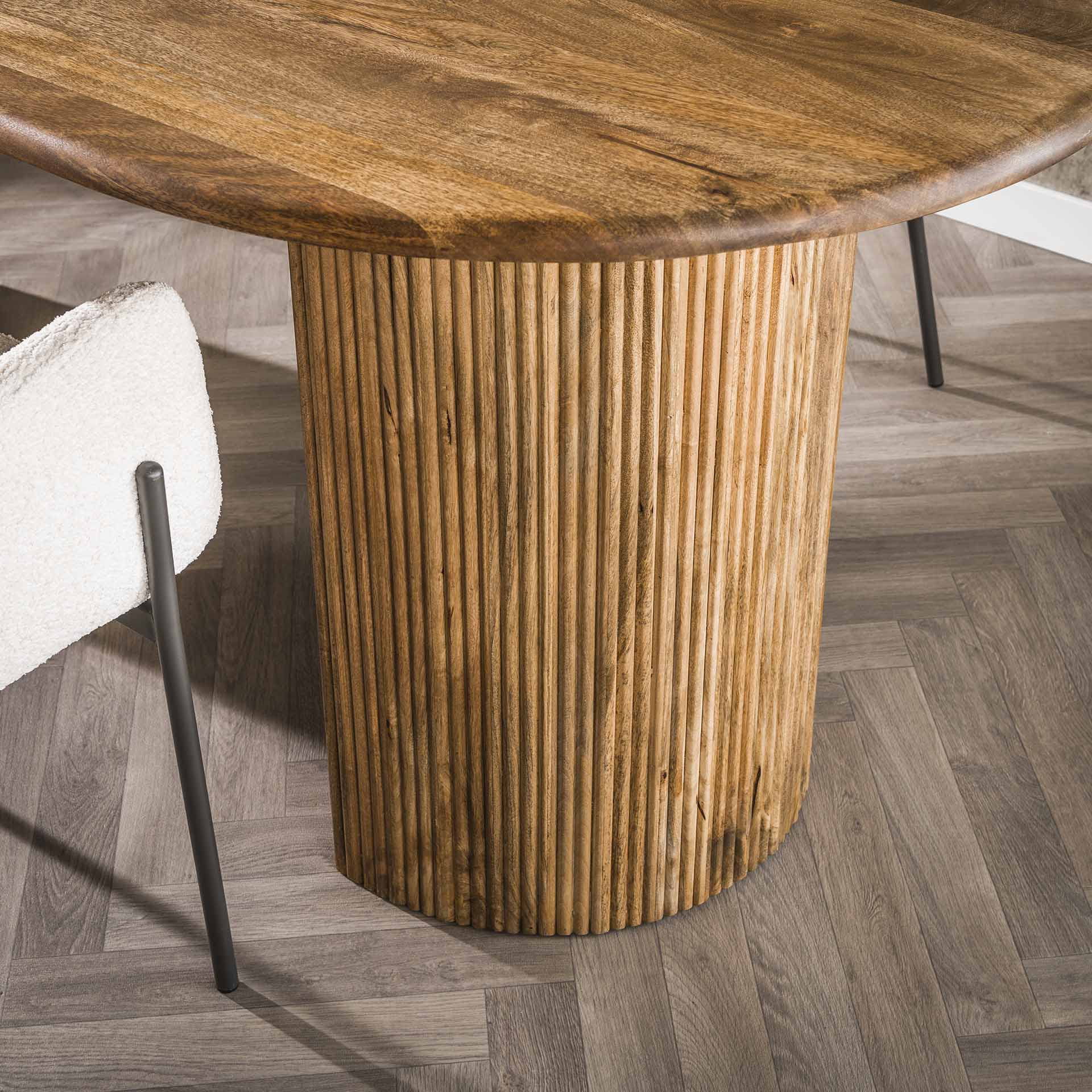 Esstisch Nuvino 215x90x78 cm – sandfarbenes Mangoholz mit Halbmonden & modernem Design