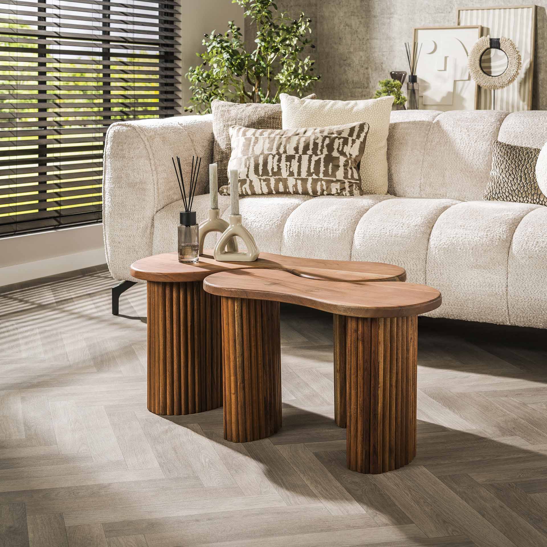 Couchtisch 2er Set Campo – organische Formen aus Akazienholz mit gewellten Beinen, 65x34x40,5 cm & 45x80x40,5 cm