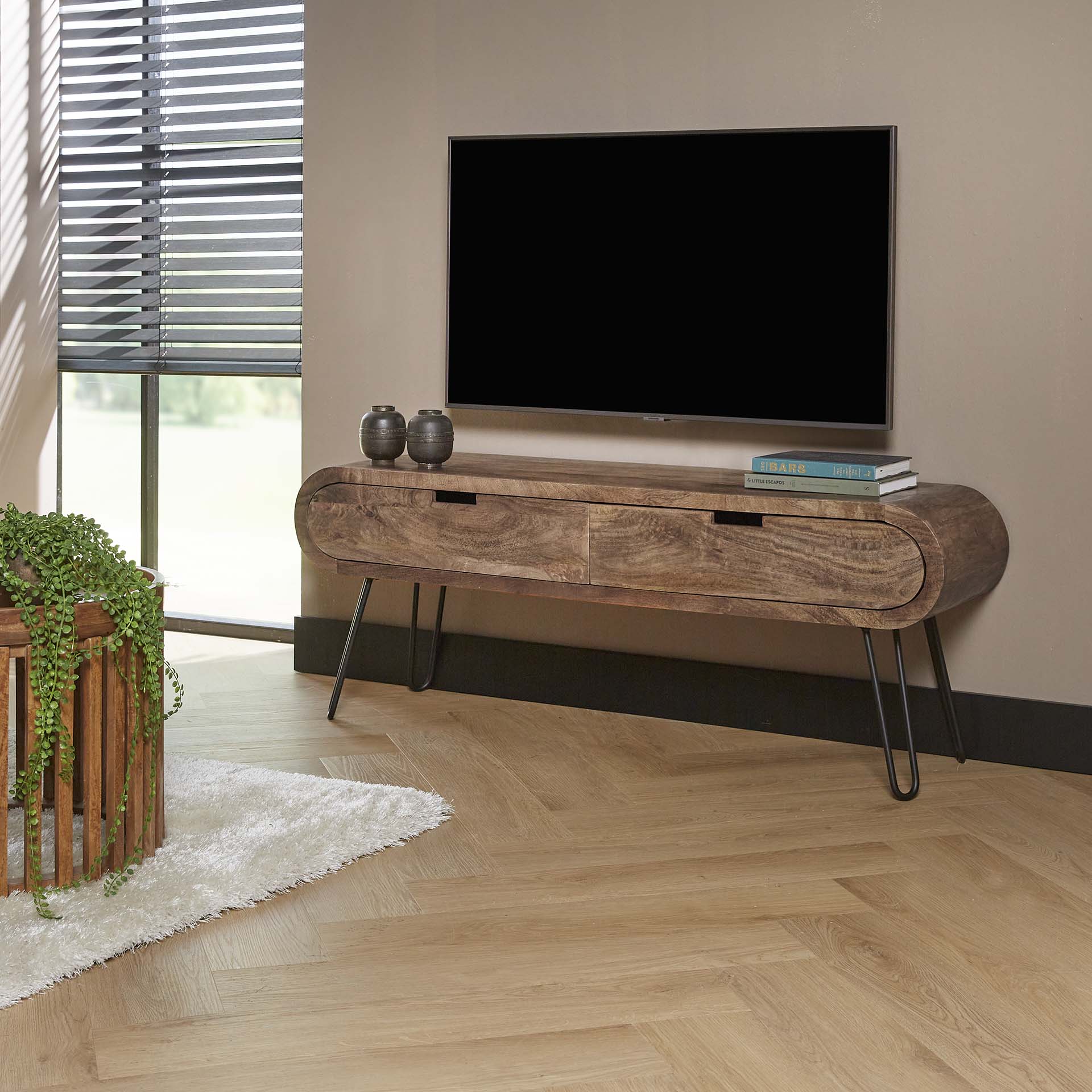 Wohnaccessoire – Aria Casa – Massivholz Mango Sandfarbe