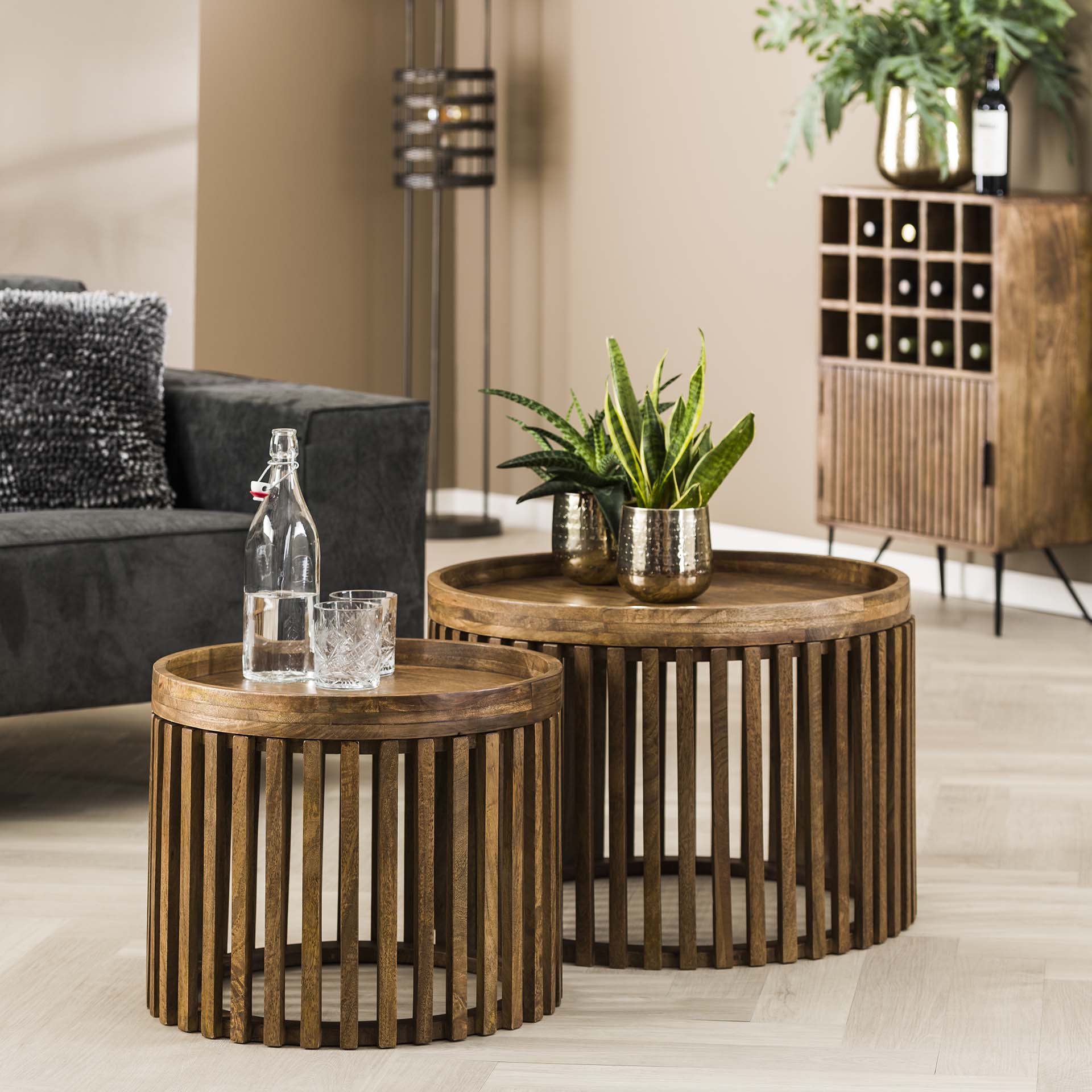 Couchtisch 2er Set Rotondo – rundes Mangoholz-Design mit erhöhter Kante & Stauraum, Ø65x40 cm & Ø50x35 cm