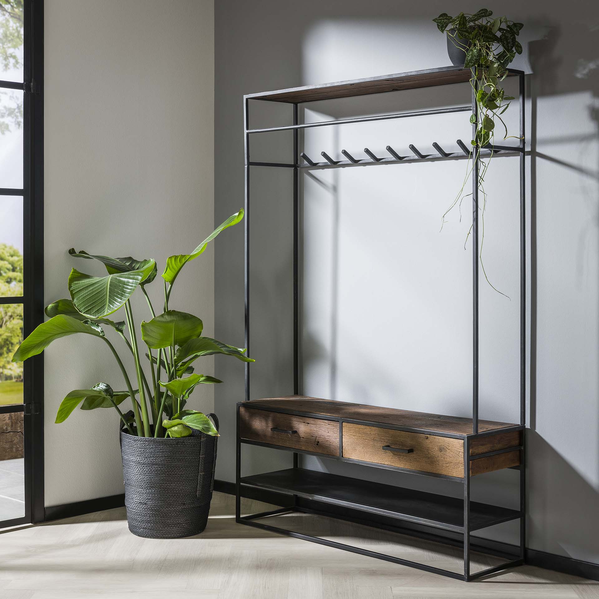 Garderobe – Avani Classic – Robustes Hartholz