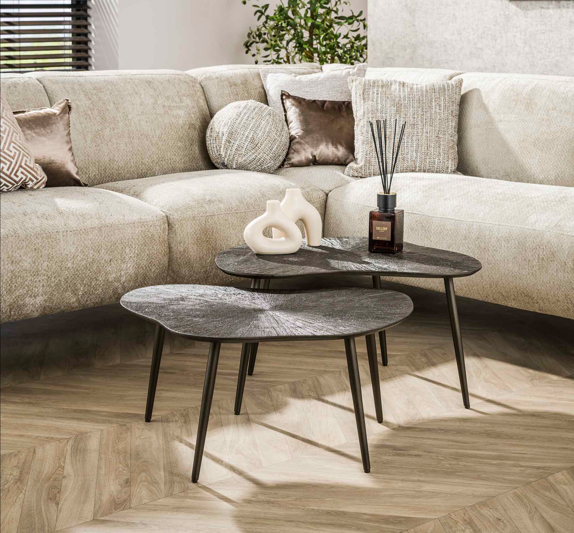 Couchtisch-Set Ravo Braunbronze – 2 Tische mit Ray Metal Finish & Stahlgestell, 76 x 62 x 41 cm
