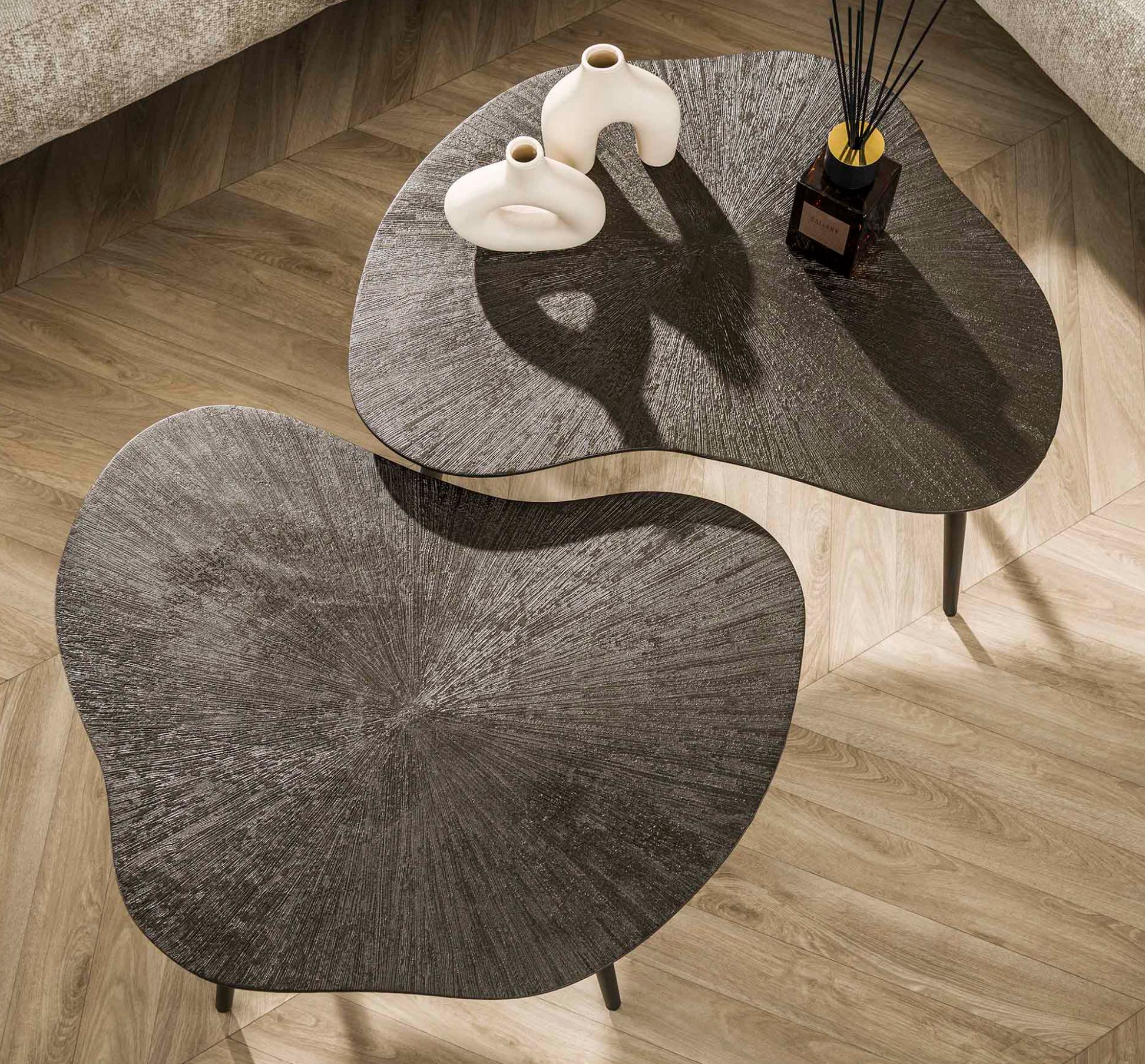 Couchtisch-Set Ravo Braunbronze – 2 Tische mit Ray Metal Finish & Stahlgestell, 76 x 62 x 41 cm