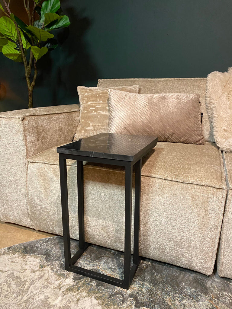 Beistelltisch Ovan Schwarz 40x30x54 cm – Moderner Tisch mit schwarzer Marmorplatte & Metallgestell