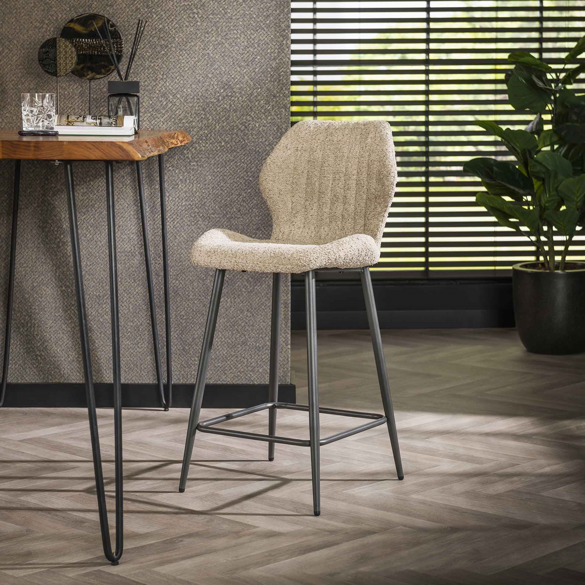 Stuhl – Lumina Home – Boucle sandfarbe