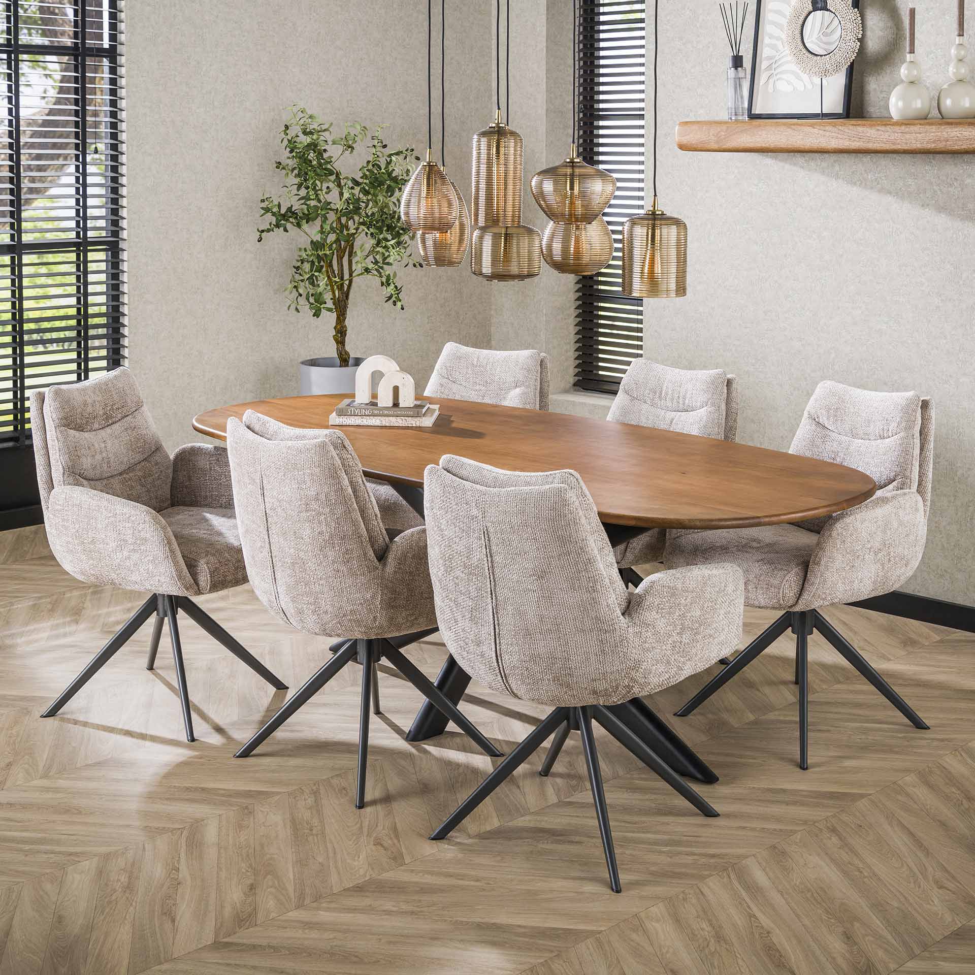 Esstisch Olvaro – Mangoholz Sand mit Spinnengestell aus Metall, 180 x 95 x 76 cm