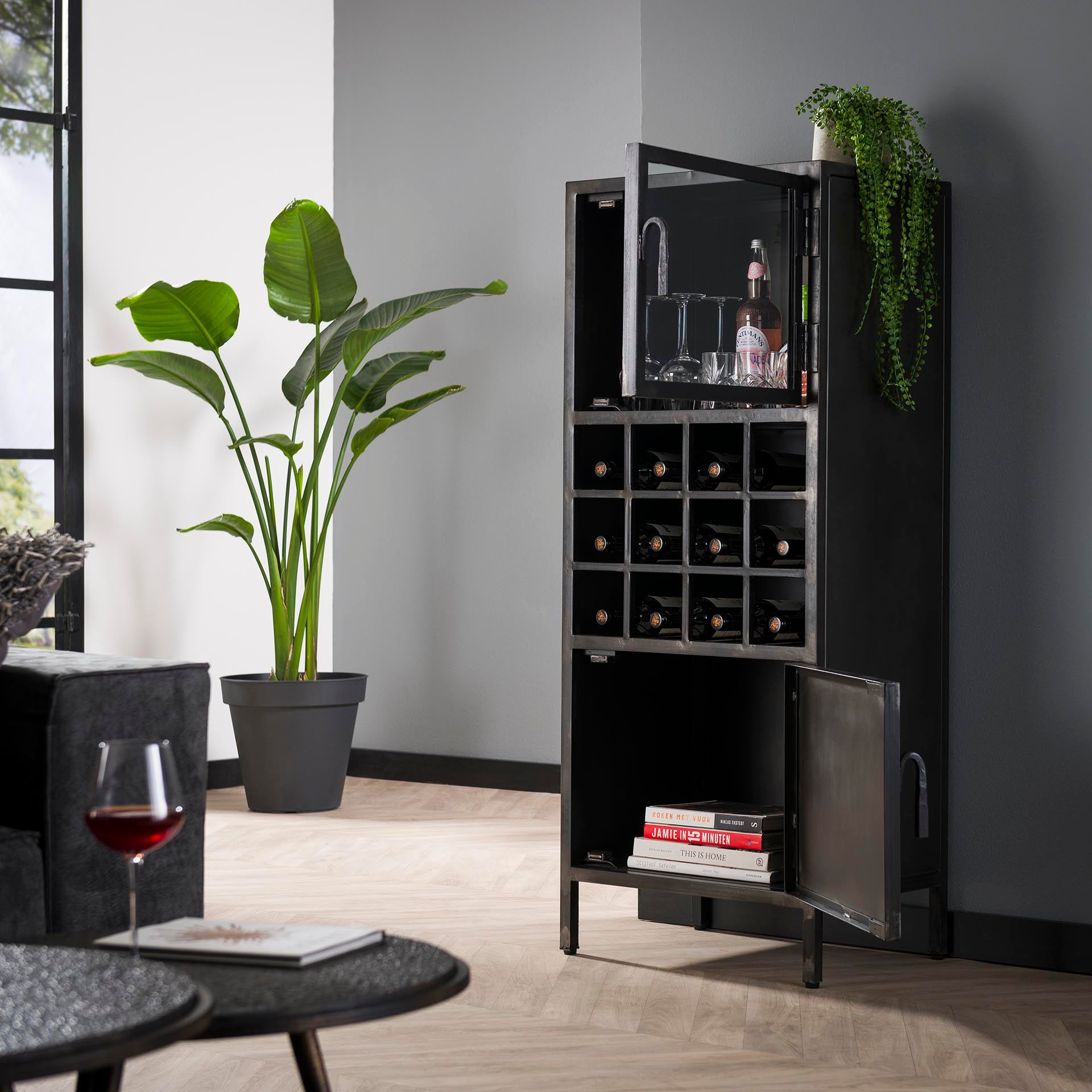 Weinschrank Ferro – Metall Gun Metal mit Glas- & Stahltür, 12 Flaschenfächer, 55 x 40 x 135 cm