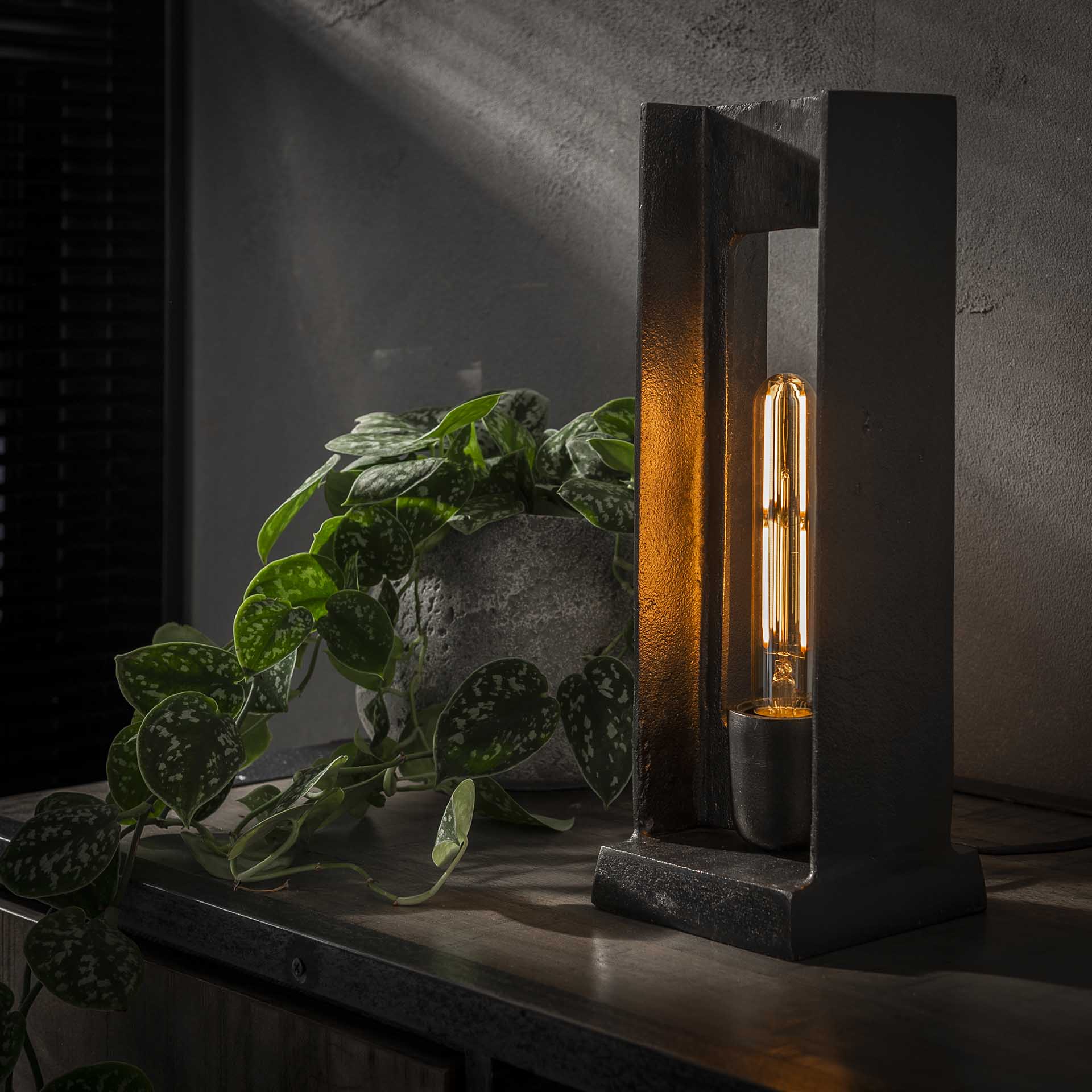 Tischleuchte – Soma Modern – Schwarz Nickel