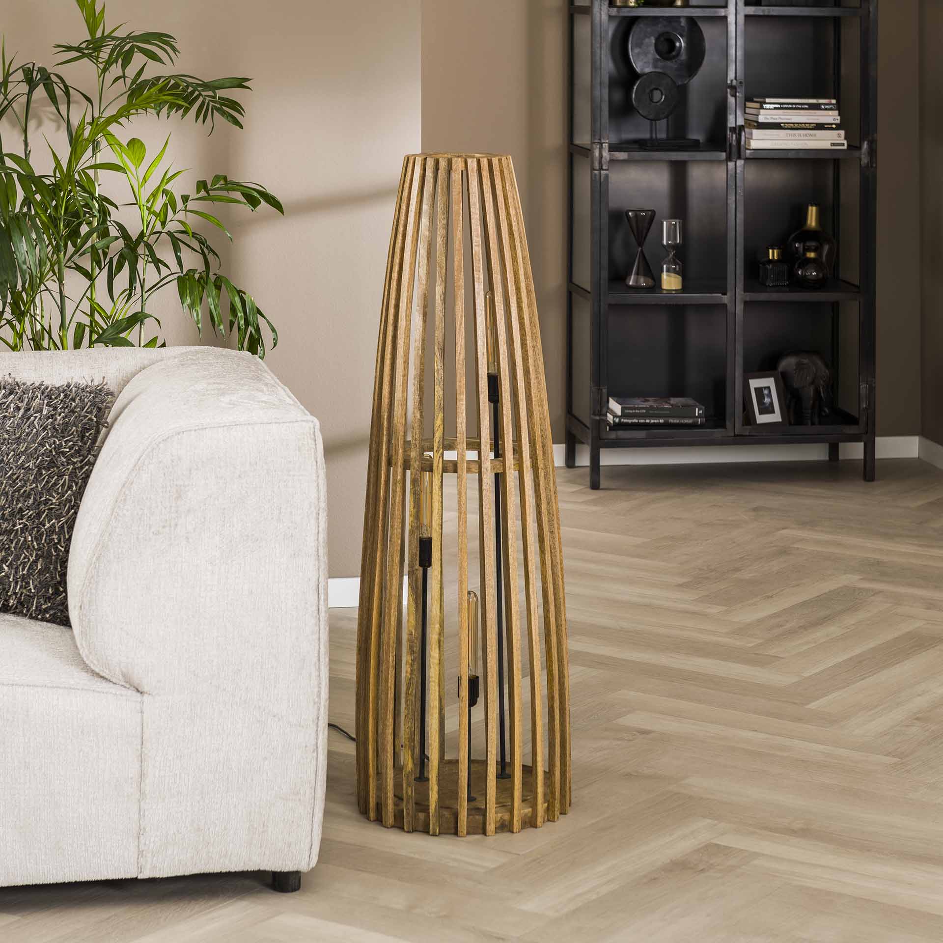 Stehleuchte – Noro Noir – Massivholz Mango natur