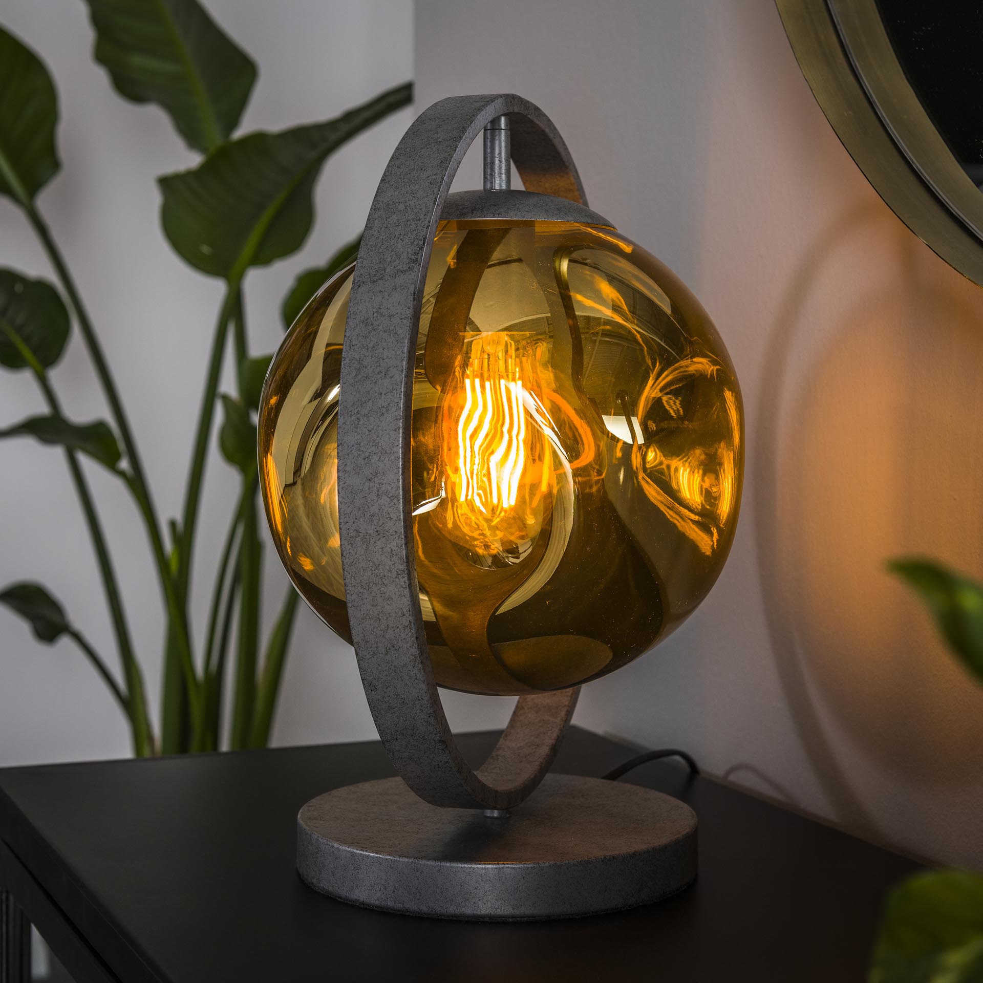 Tischleuchte – Nexa Oak – Alt Silber Finish