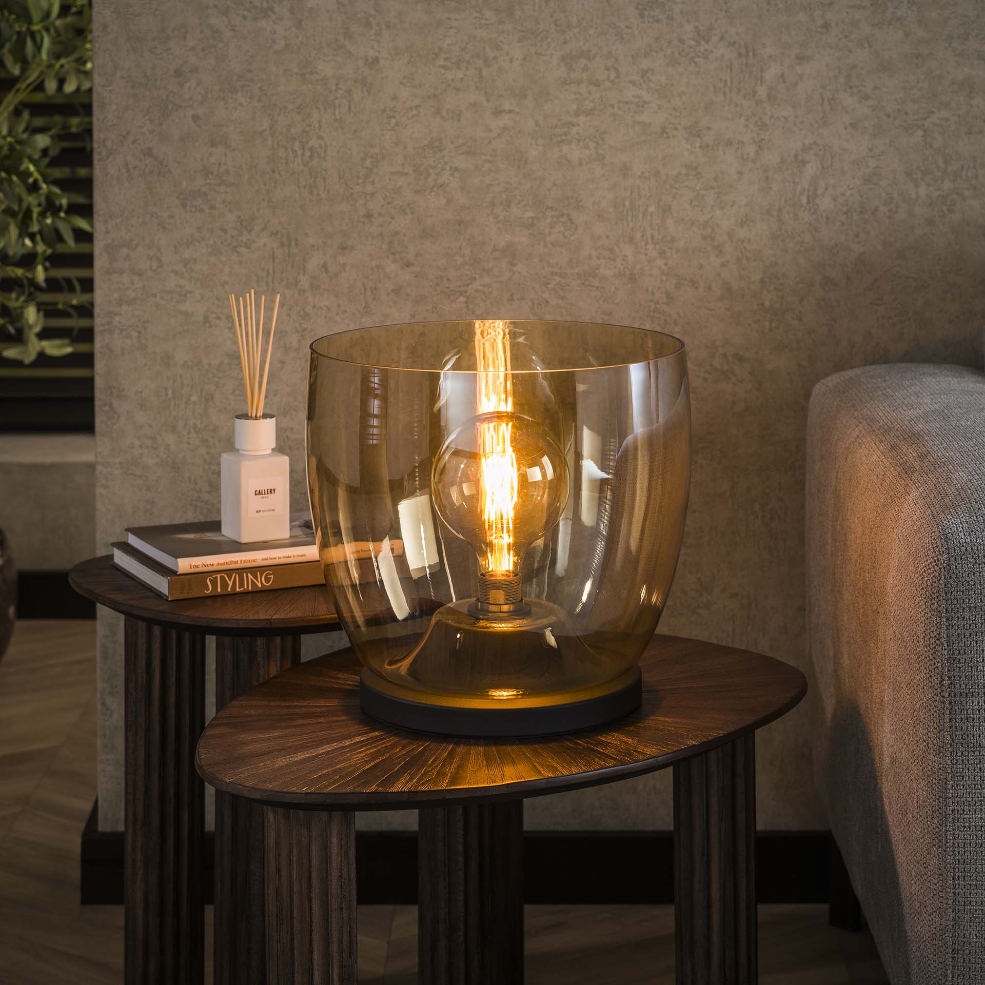 Stehleuchte Martina UP XL Glas Ø33×32×150 cm – elegante Glas-Leuchte in Amber, LED geeignet