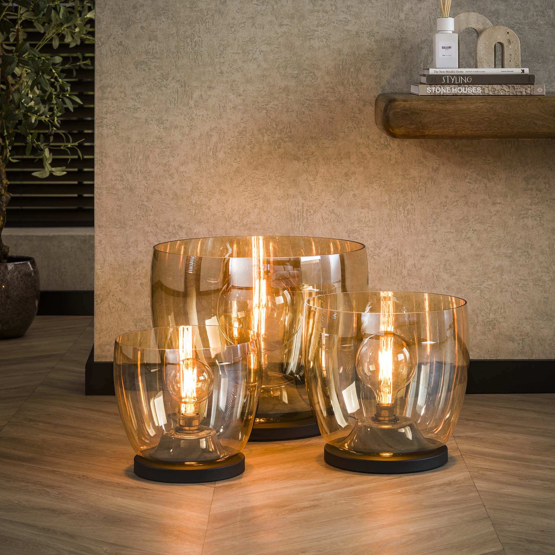 Stehleuchte Martina UP XXL Glas Ø48×41×170 cm – elegante Glas-Leuchte in Amber, LED geeignet