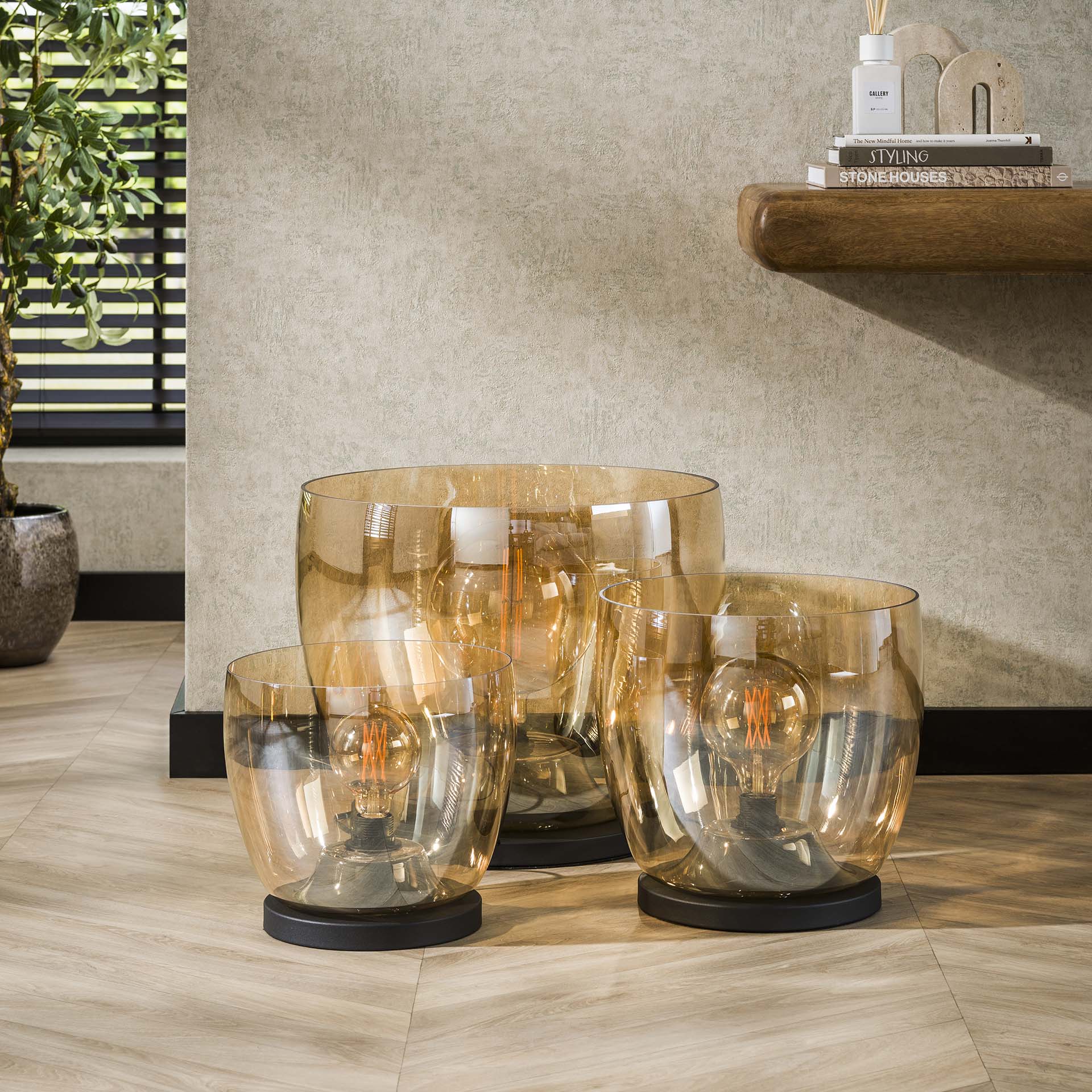 Stehleuchte Martina UP XXL Glas Ø48×41×170 cm – elegante Glas-Leuchte in Amber, LED geeignet