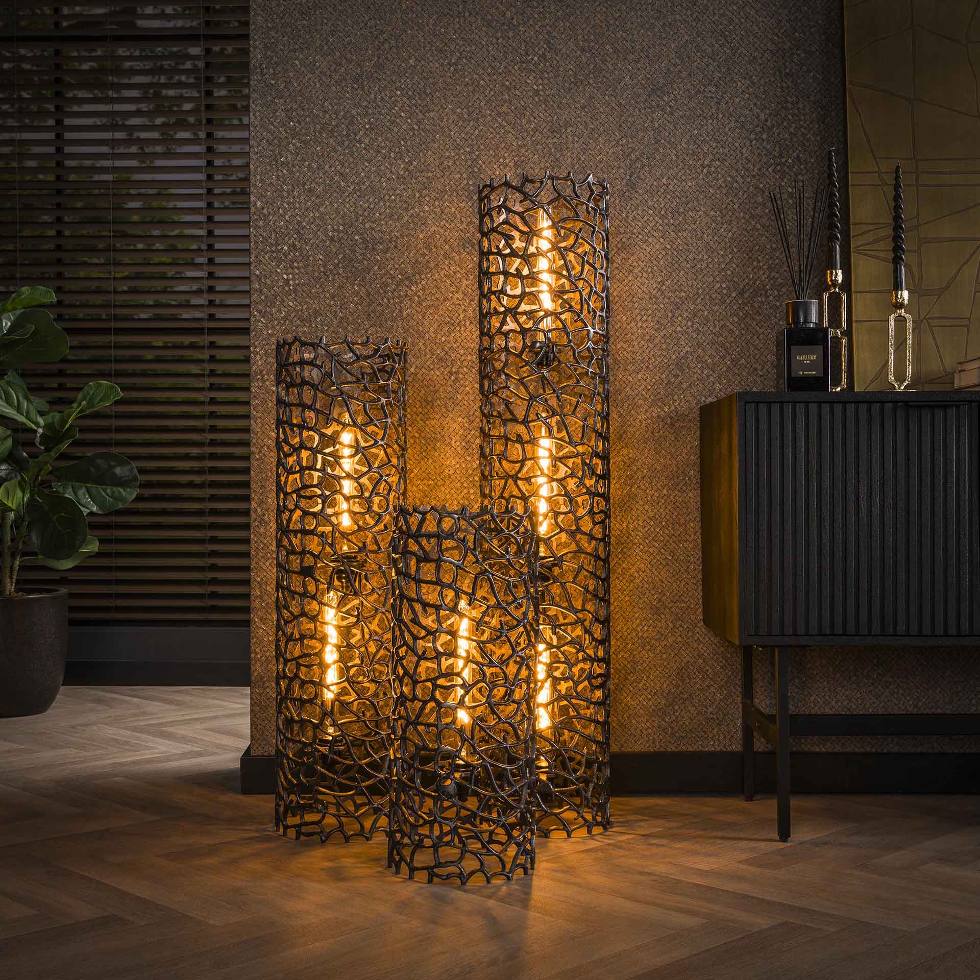 Stehleuchte Rosa Ø25×61 cm – Weaver Zylinder aus Aluminium-Sandguss in Schwarz-Nickel, LED geeignet