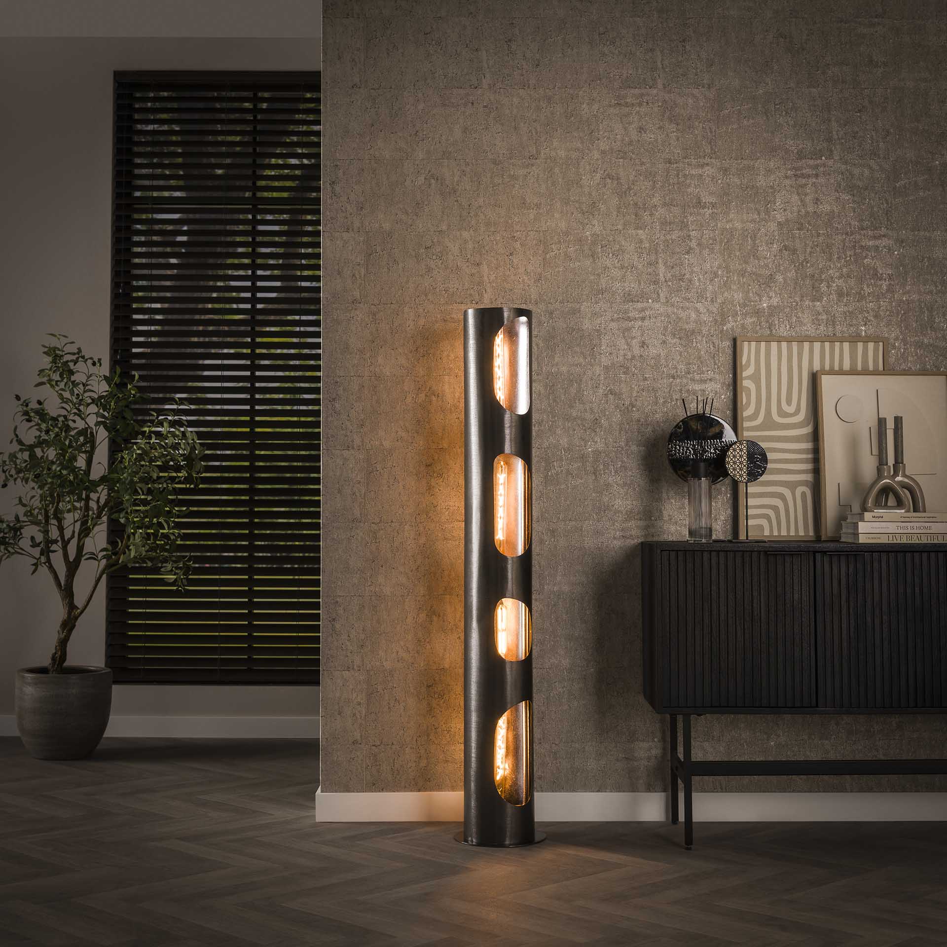 Stehleuchte Ciliegia Ø25×145 cm – Organic Zylinder XL aus Metall mit schwarzer Nickeloberfläche & dekorativen Lichtöffnungen