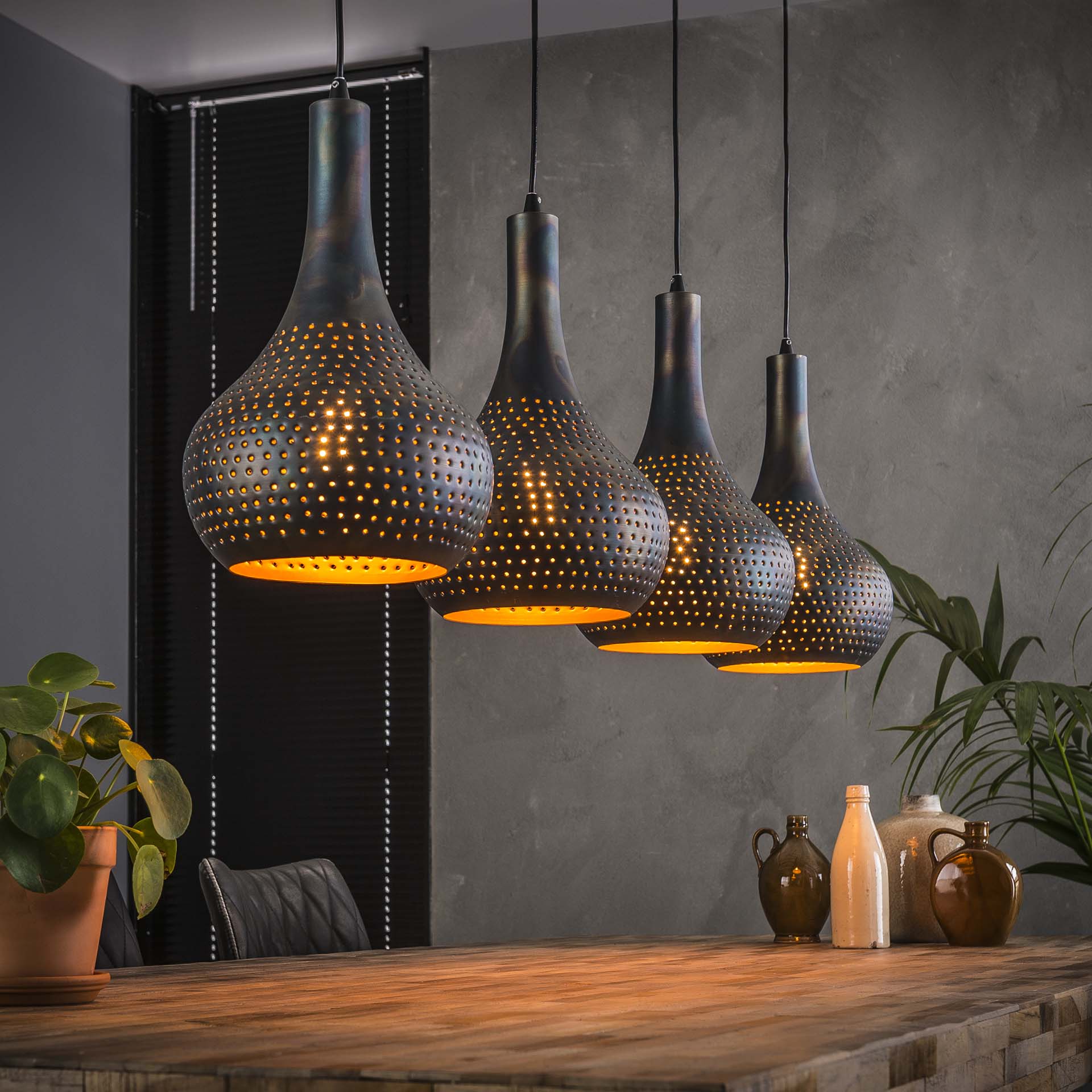 Hängeleuchte Gioia 4-flammig – Metall-Leuchte 130×150×25 cm mit handperforierten Kegelschirmen Ø25×40 cm, grau, Textilkabel, E27, LED geeignet