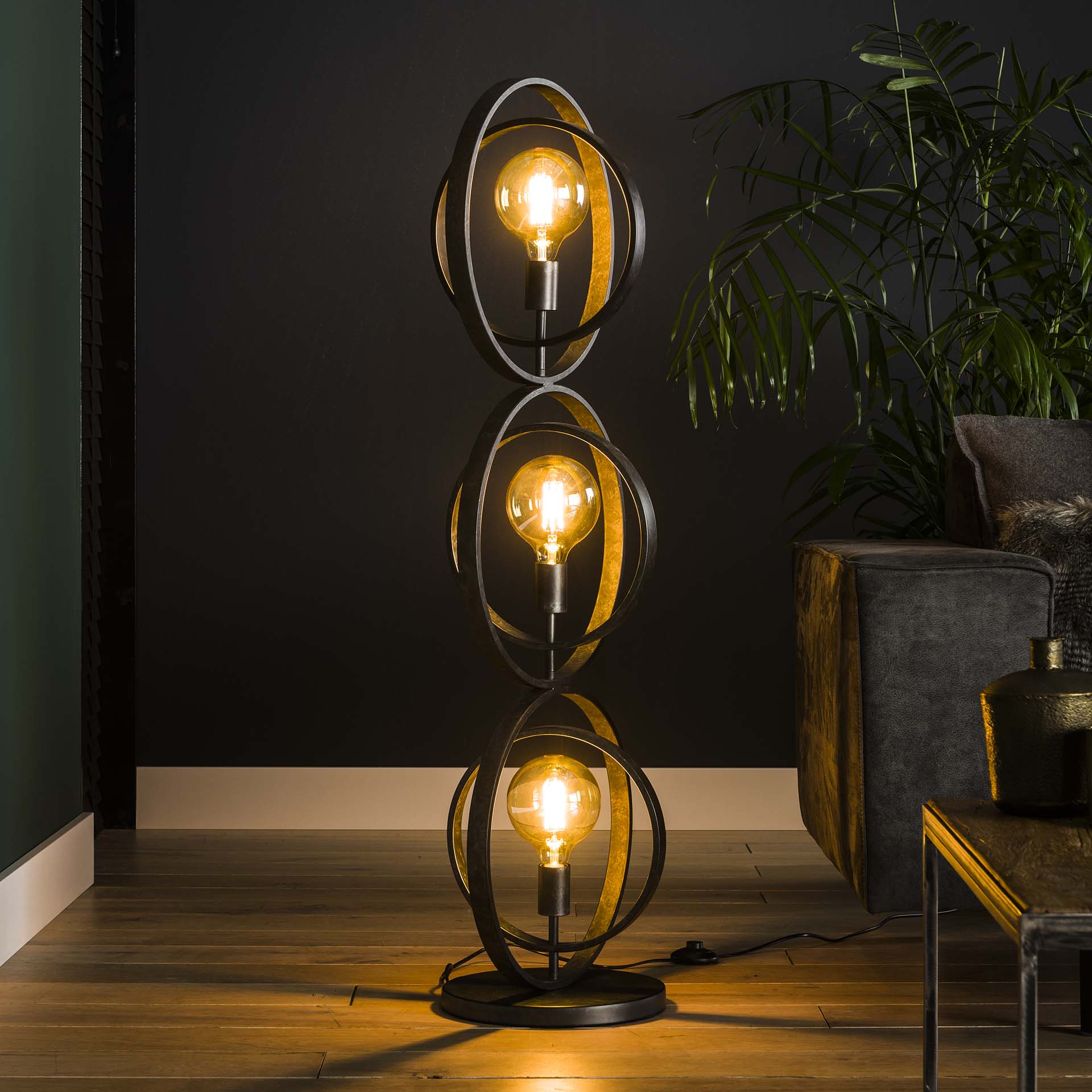 Stehleuchte Carino 3-flammig – Metall-Leuchte 40×124×30 cm mit drehbaren Kreisen, Charcoal-Finish, 3×E27, LED geeignet