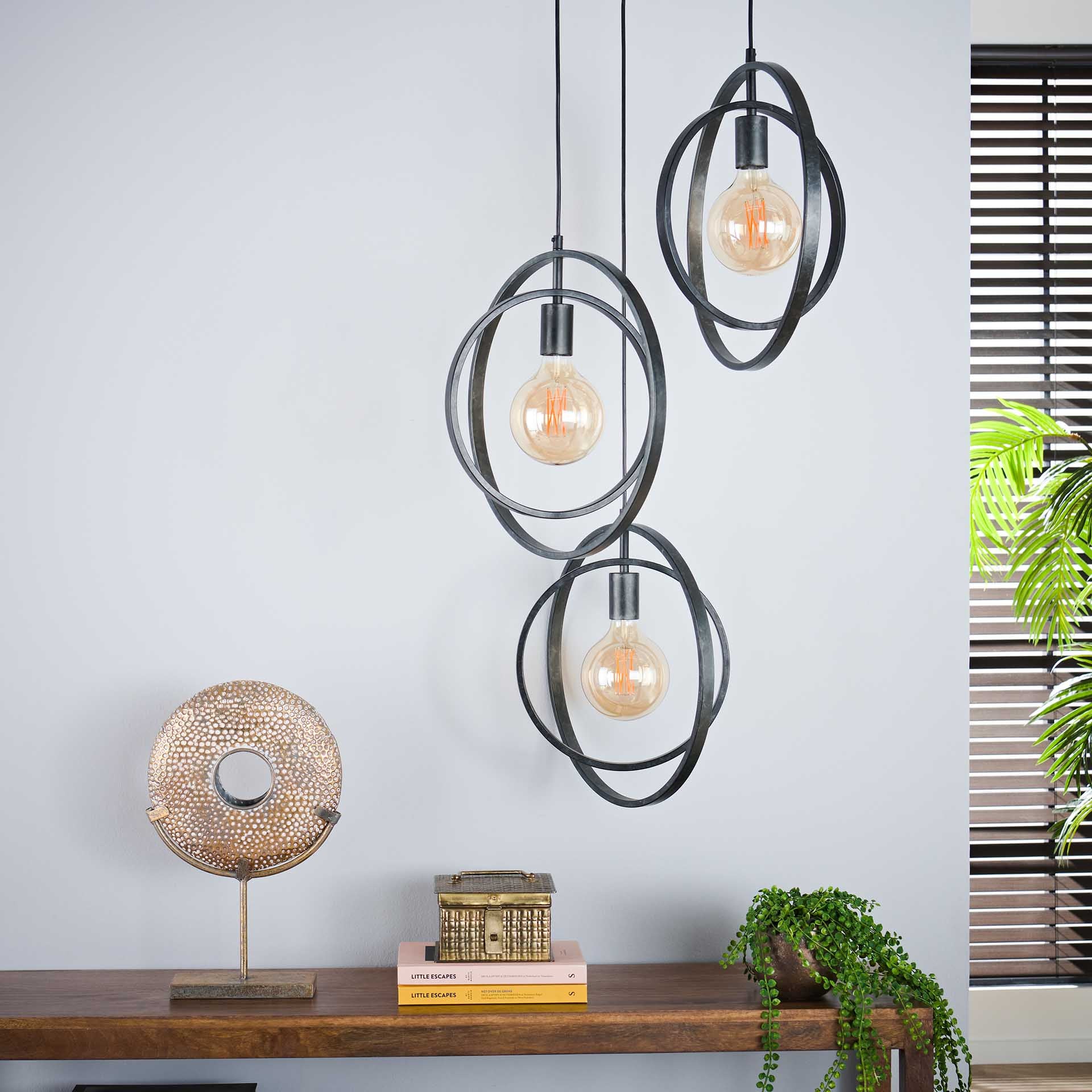 Hängeleuchte Carino 3-flammig gestuft – Metall-Leuchte 40×150×40 cm mit drehbarem Kreis, Charcoal-Finish, höhenverstellbar, E27, LED geeignet