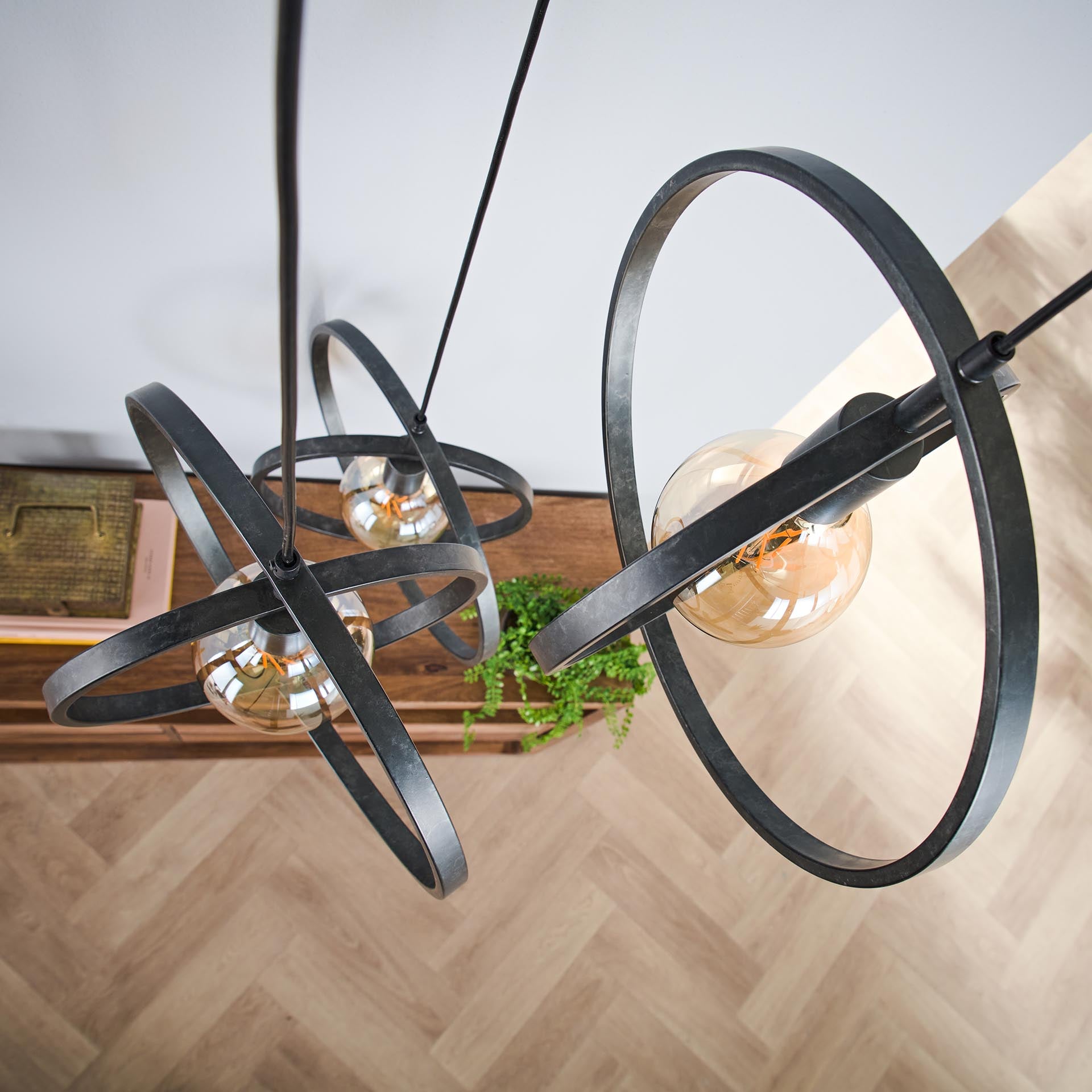 Hängeleuchte Carino 3-flammig gestuft – Metall-Leuchte 40×150×40 cm mit drehbarem Kreis, Charcoal-Finish, höhenverstellbar, E27, LED geeignet