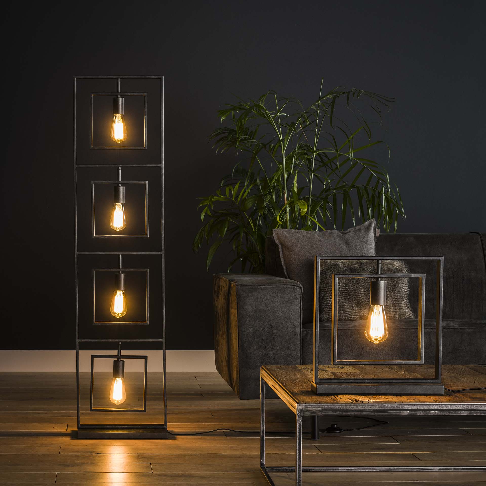 Stehleuchte Carino 4-flammig 35x22x140 cm – moderne Dreh-Quadrat Leuchte aus Metall im Charcoal-Finish