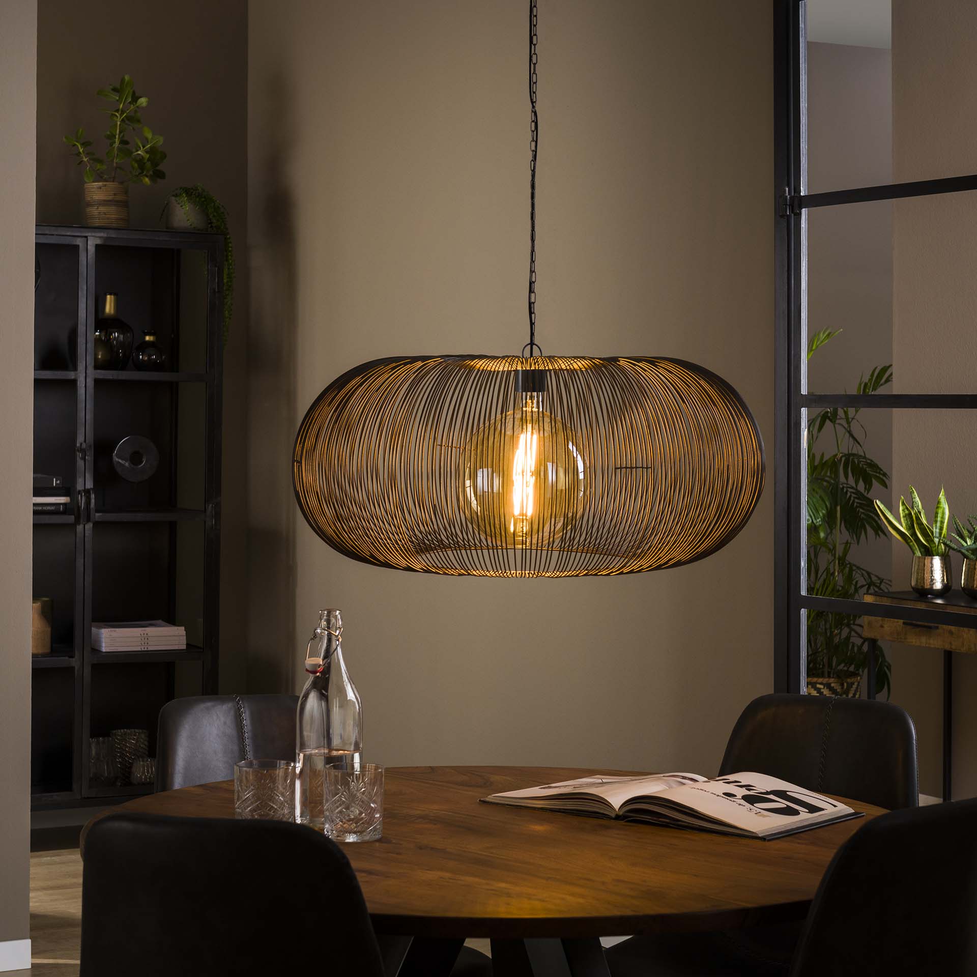 Pendelleuchte Vecchio 1-flammig Ø70x150 cm – Moderne Hängelampe aus Metall mit goldenen Details