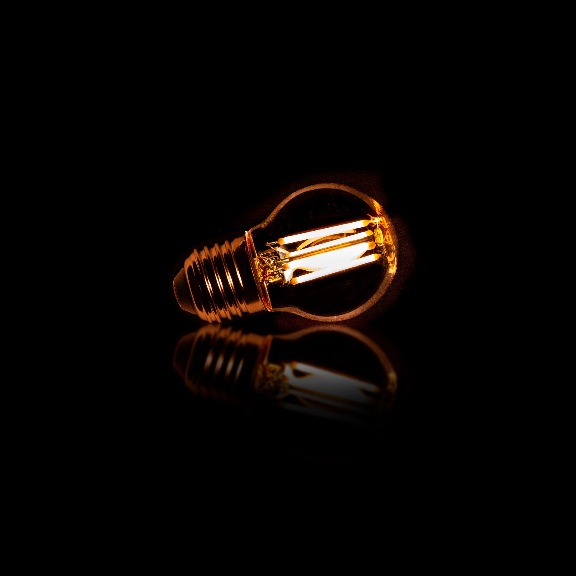 LED Filament Globus G45 Ø4,5x7,5 cm E27 – dimmbar 4W, 2100K extra warmweiß, 240 lm, Amber-Glas